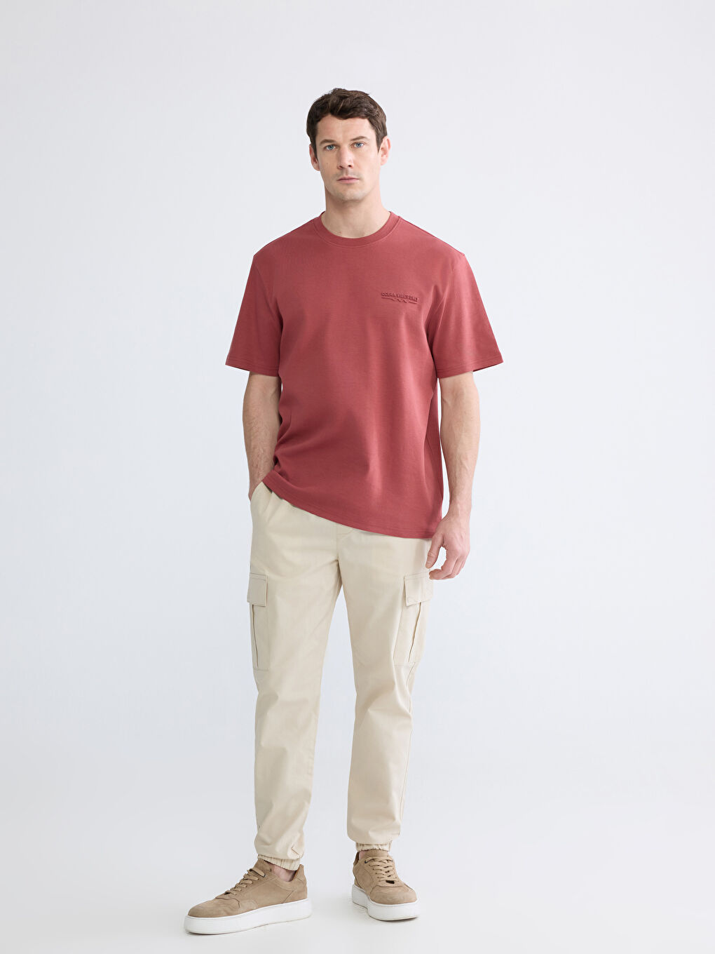 Bordo Rahat Kalıp Bisiklet Yaka Nakışlı Erkek Tişört-1