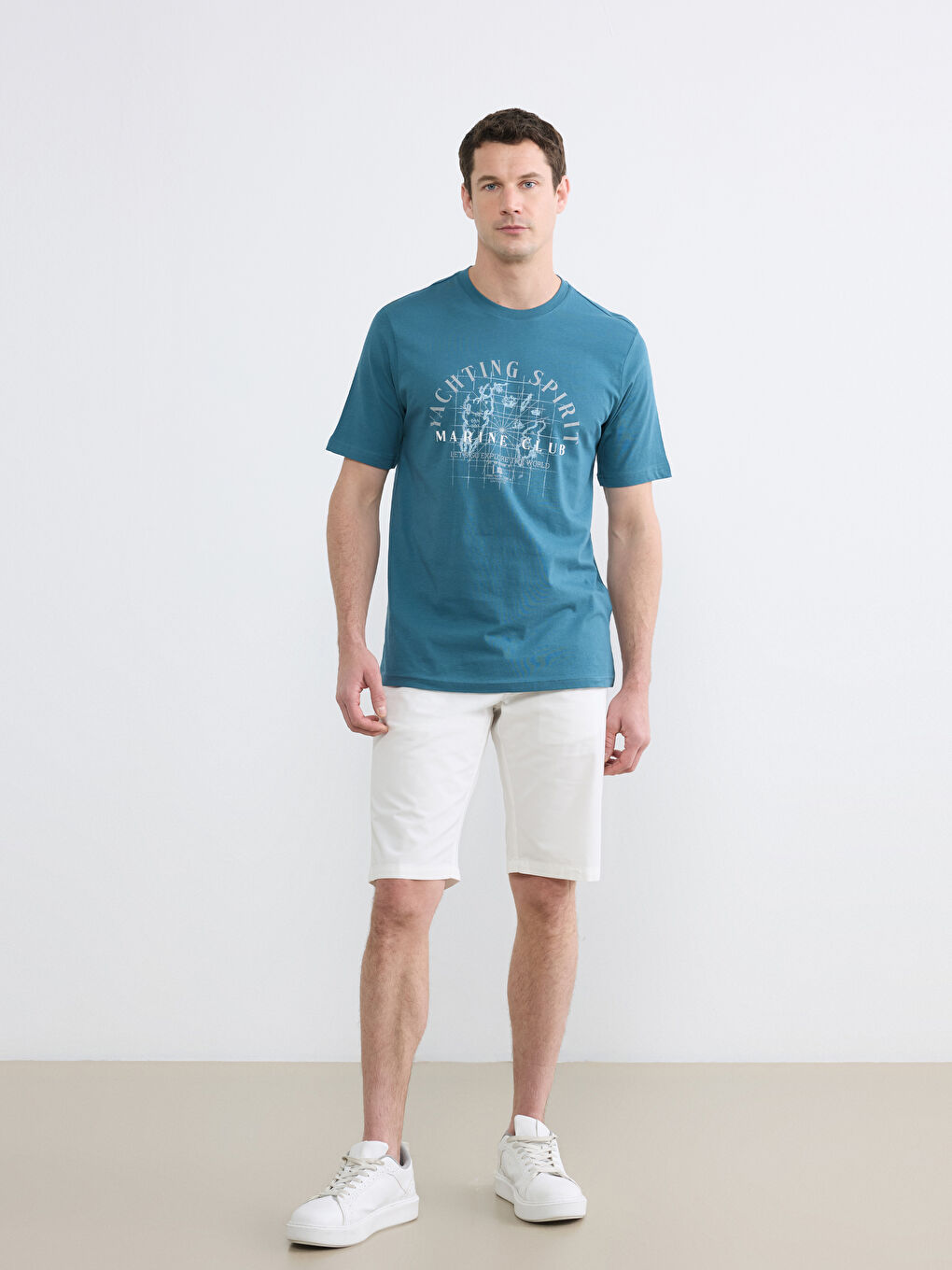 მამაკაცები მოლურჯო-მომწვანო ფირუზისფერი მაისურები და ზედები-1