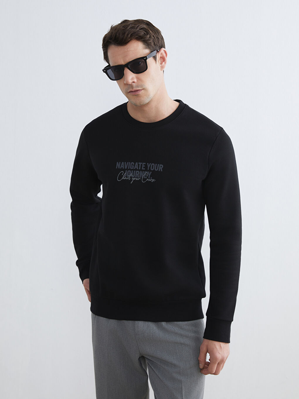 Siyah Bisiklet Yaka Baskılı Erkek Sweatshirt