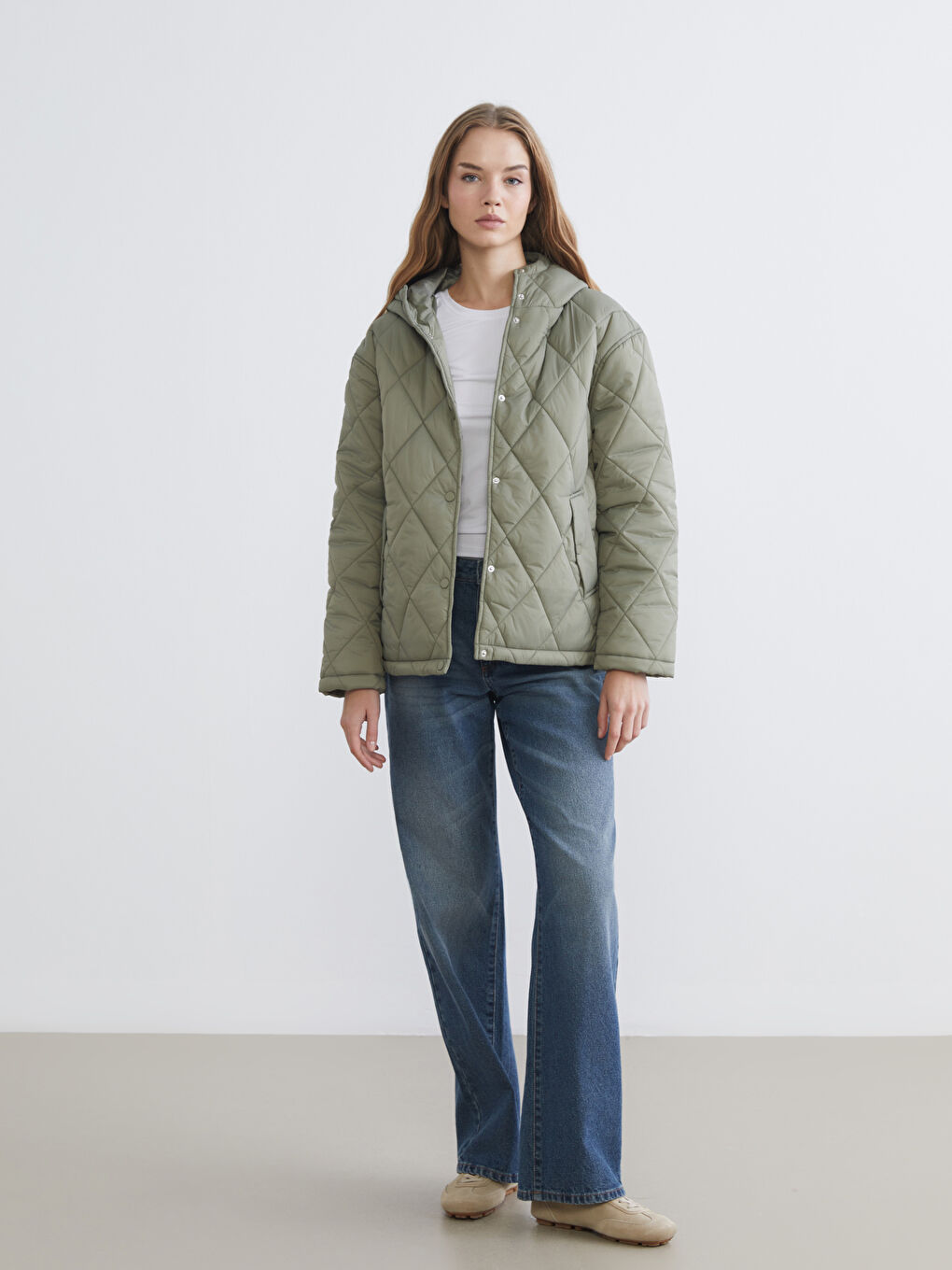 Haki Kapüşonlu Kapitone Oversize Kadın Mont-1