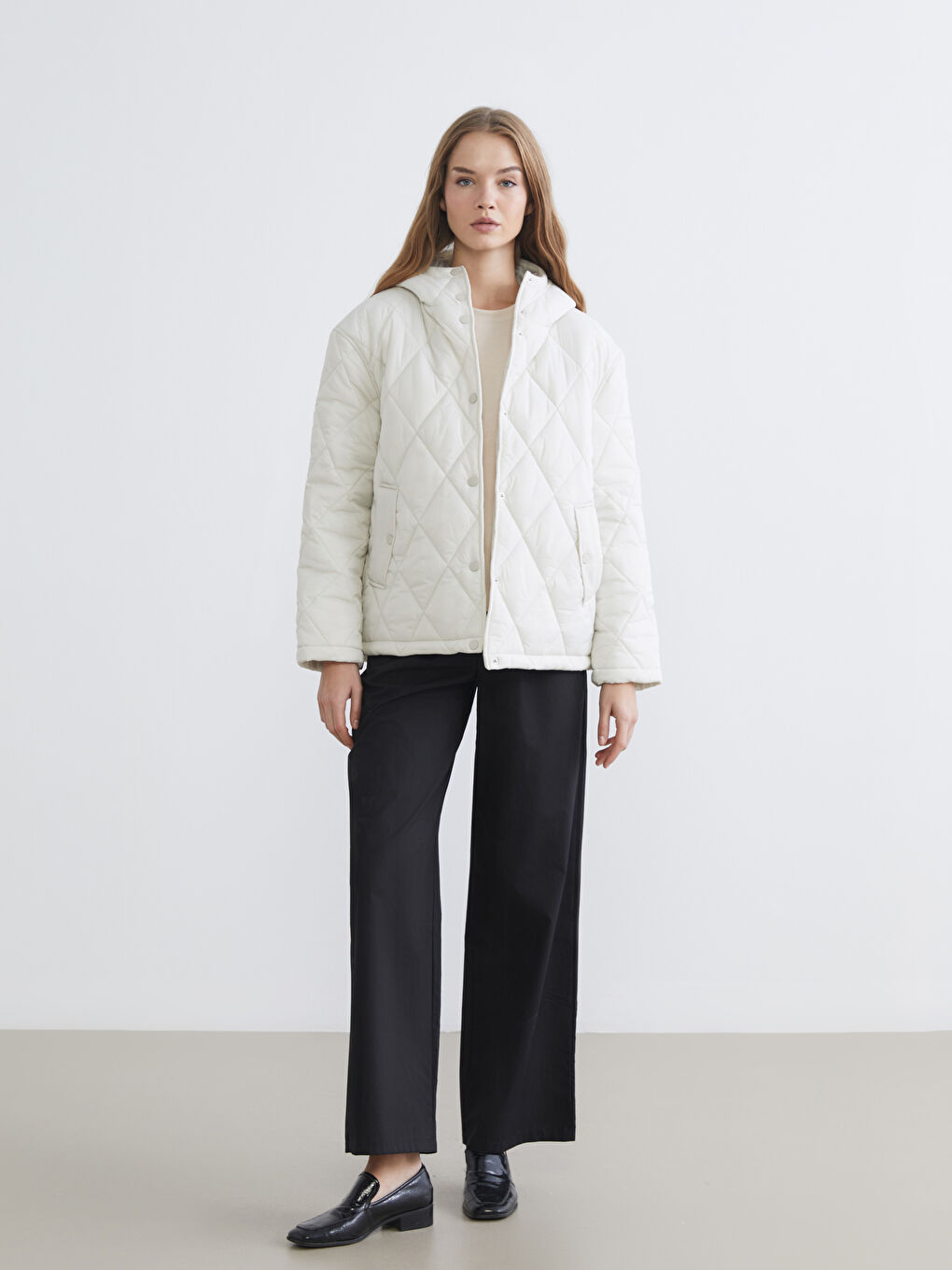 Ekru Kapüşonlu Kapitone Oversize Kadın Mont-1