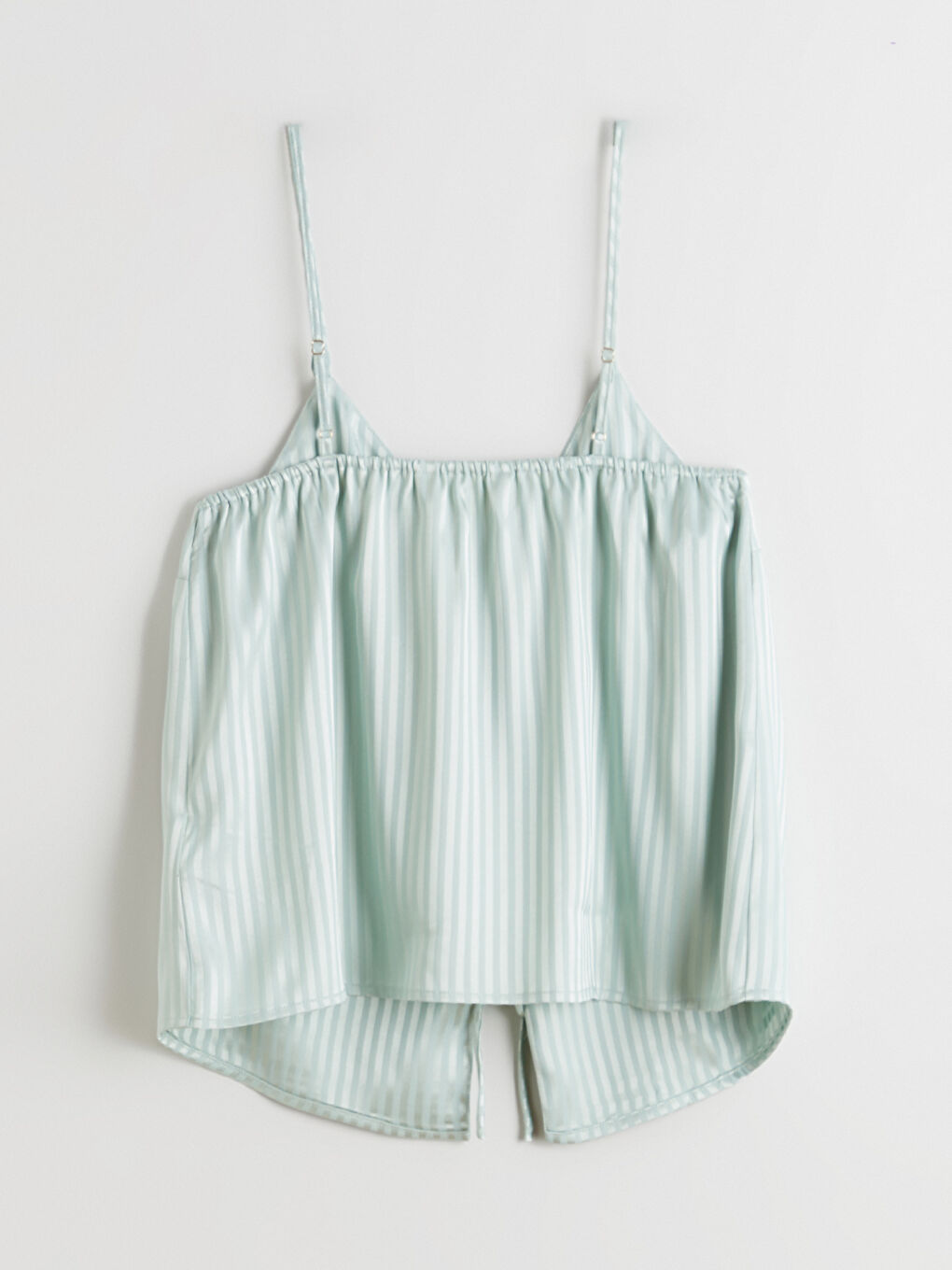 Yeşil V Yaka Çizgili Askılı Kadın Şortlu Pijama Takımı-1