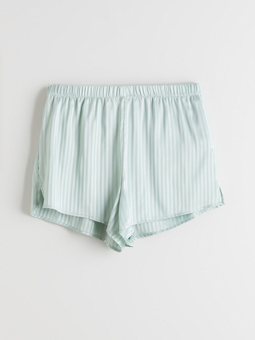 Yeşil V Yaka Çizgili Askılı Kadın Şortlu Pijama Takımı-3