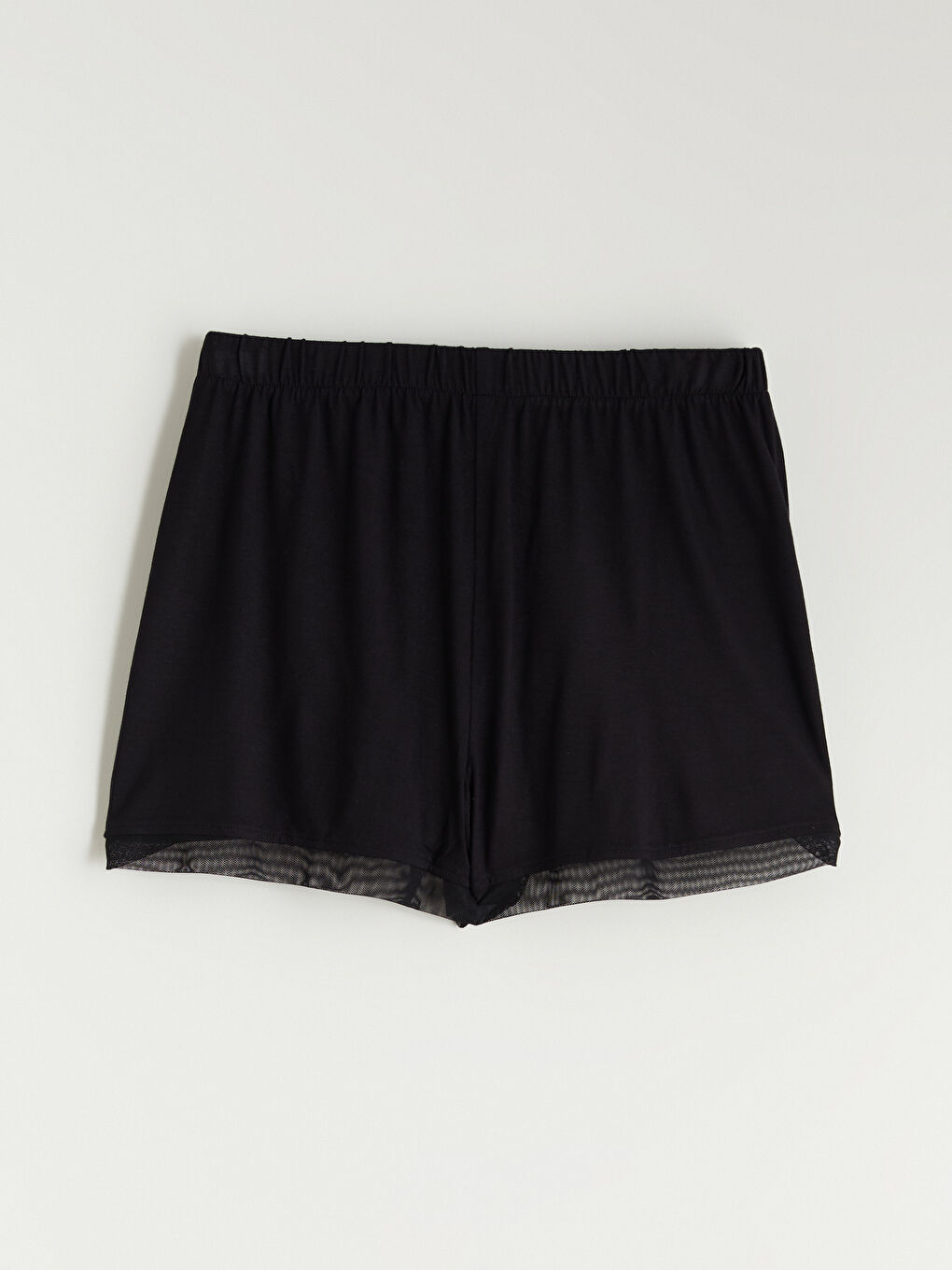 Siyah V Yaka Askılı Kadın Şortlu Pijama Takımı-8