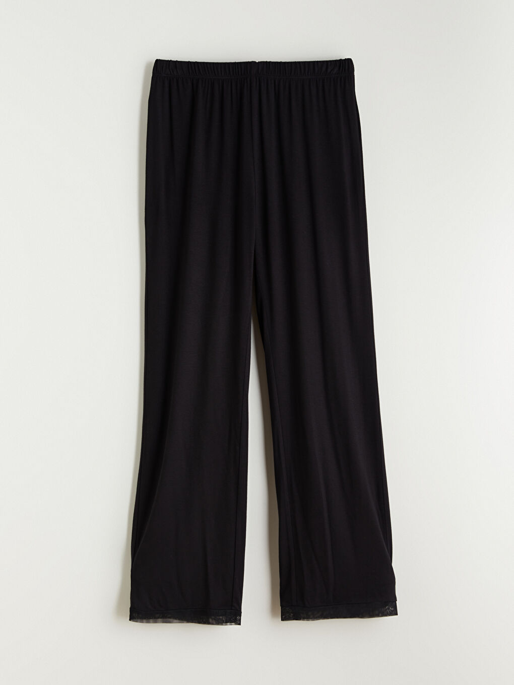 Siyah V Yaka Tül Detaylı Kadın Pijama Takımı-8