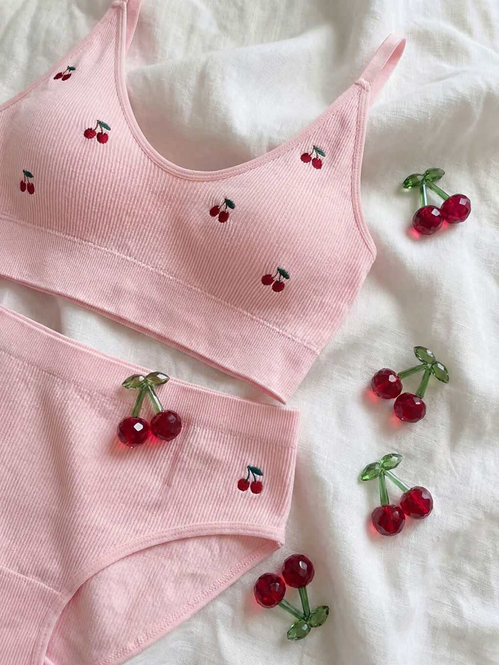 Balensiz Pedli Büstiyer ve Külot Takımı	