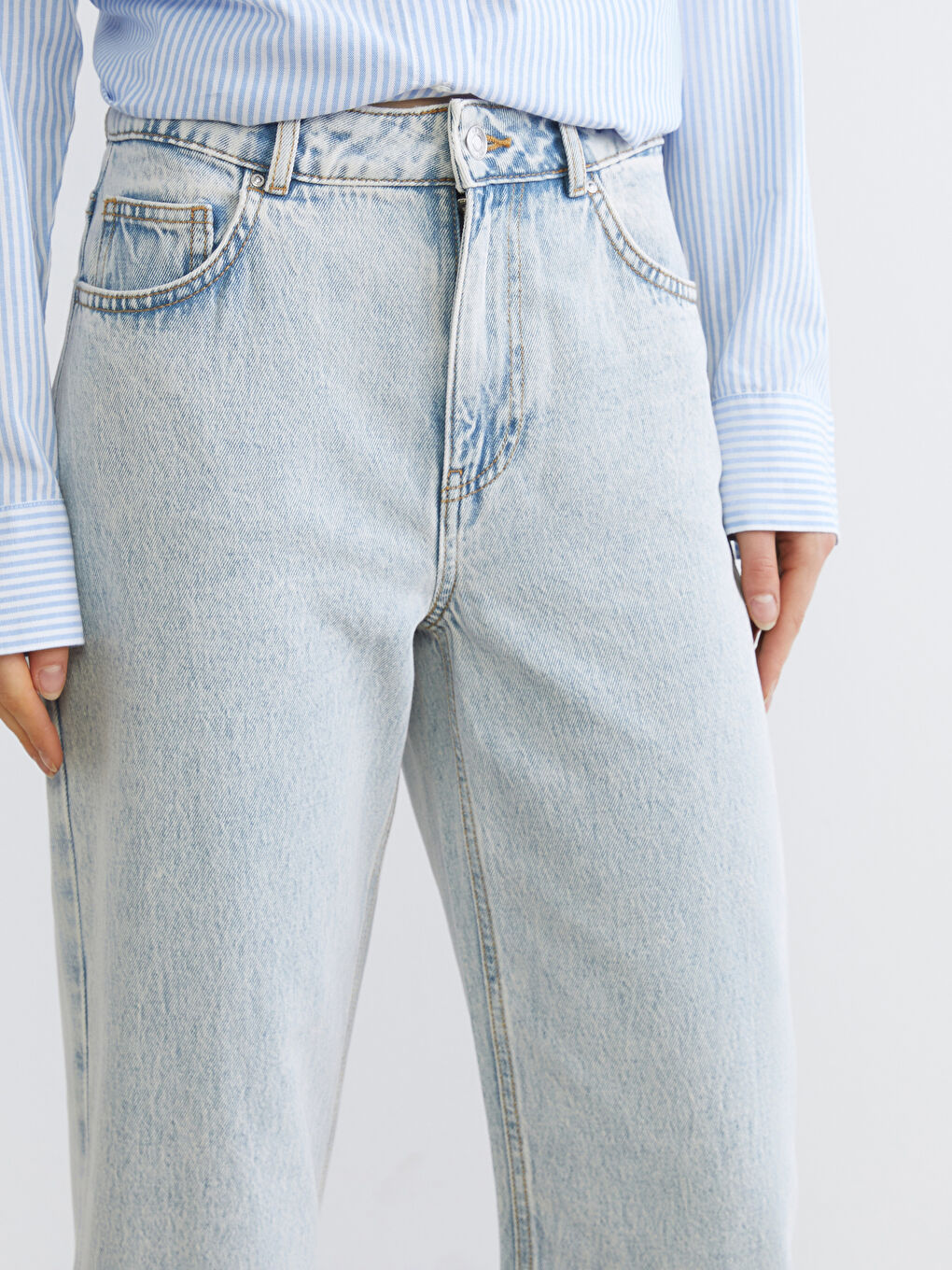 Women's Wide Leg Jean-2