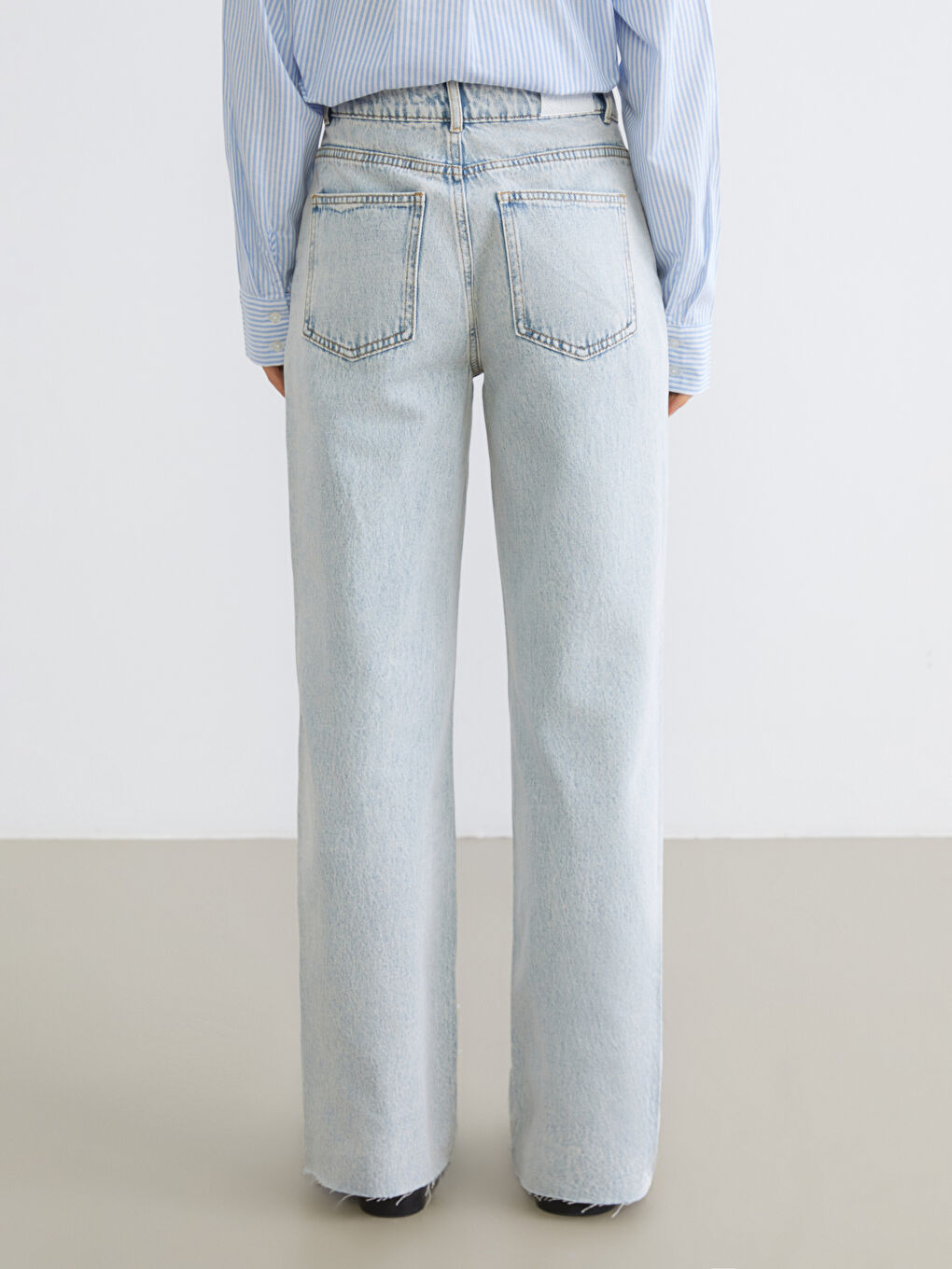 Women's Wide Leg Jean-3