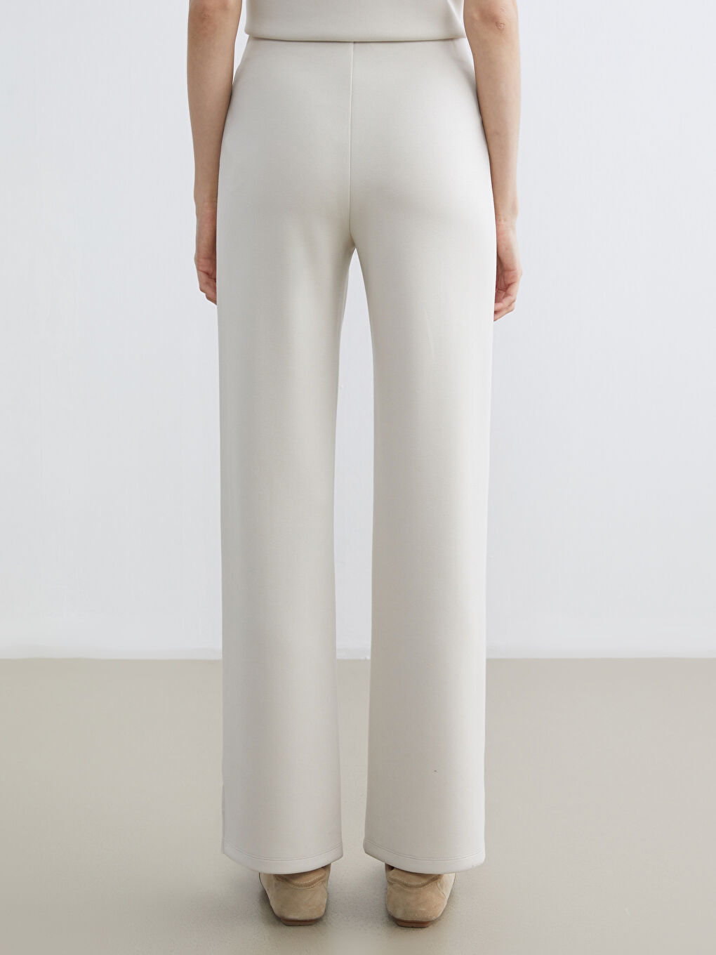 Gri Dar Fit Paçası Yırtmaçlı Kadın Pantolon-3