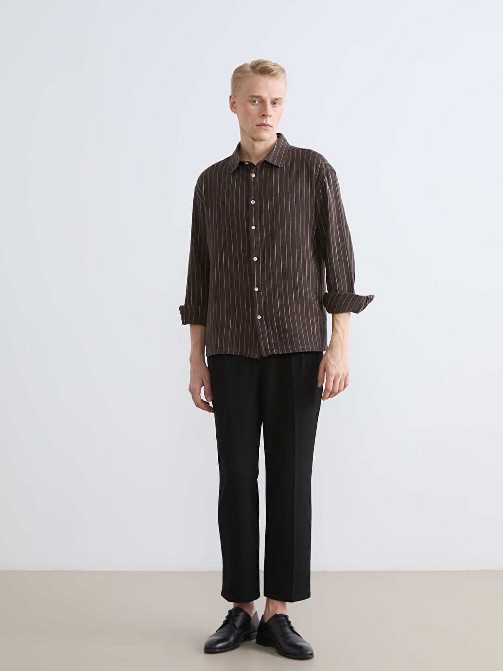 Kahverengi Regular Fit Çizgili Erkek Müslin Gömlek-1
