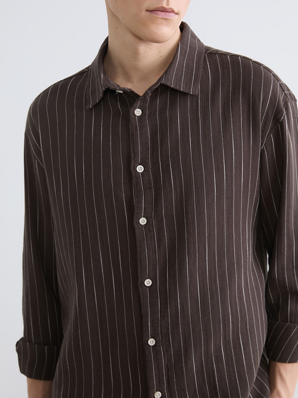 Kahverengi Regular Fit Çizgili Erkek Müslin Gömlek-2