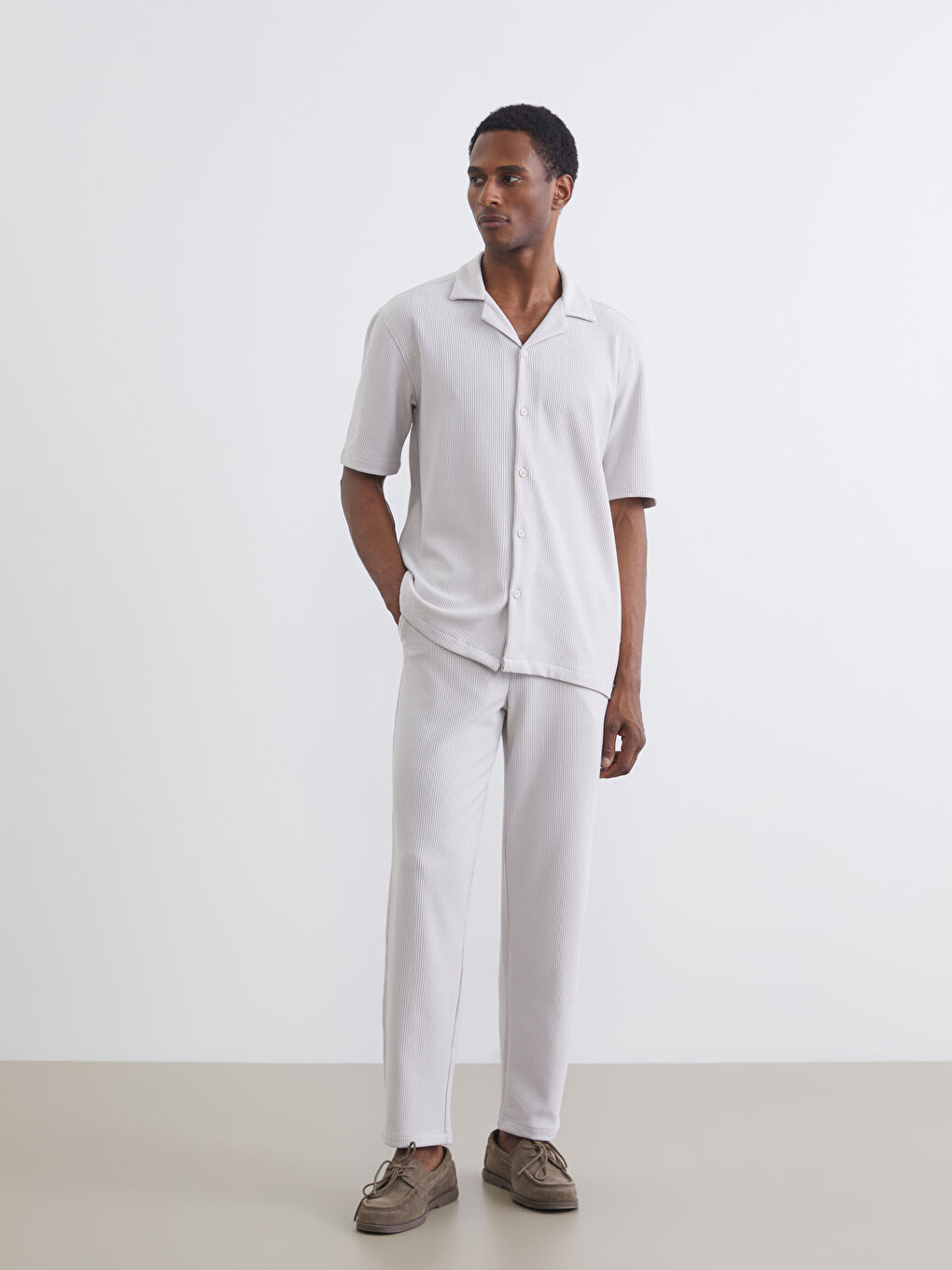 Bej Regular Fit Resort Yaka Erkek Gömlek-1