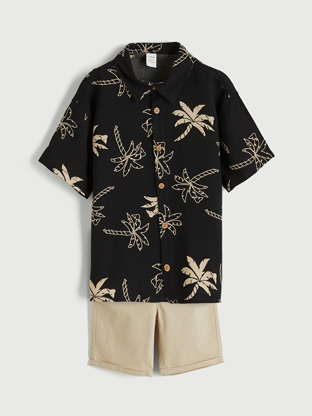 Узорчатая рубашка и шорты для мальчика-малыша