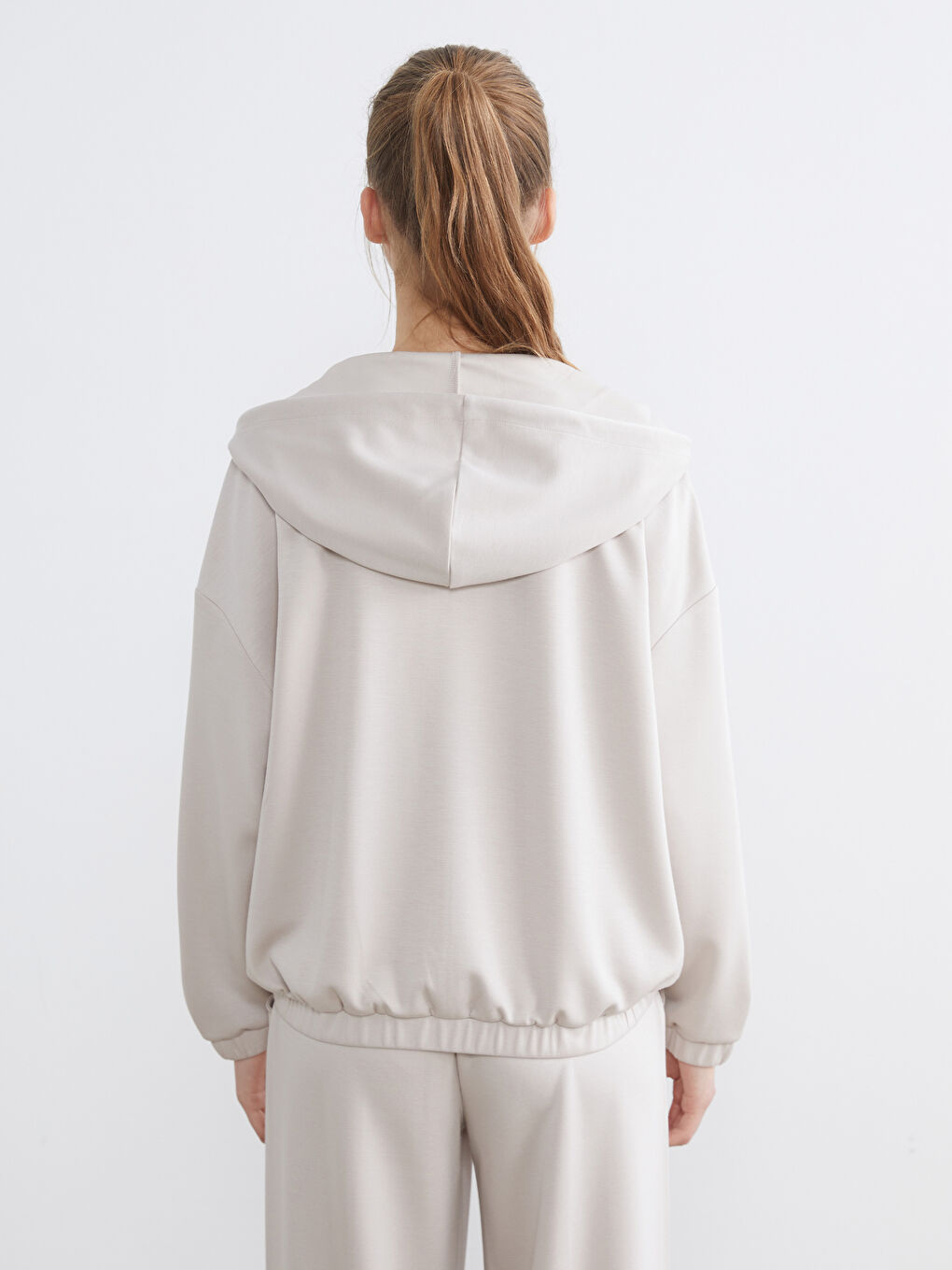 ქალებისთვის განკუთვნილი ფართო ზომის ზიპ-აპ ჰუდი-3