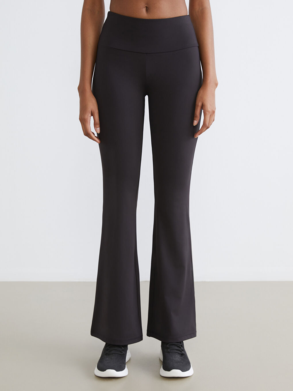 CRNA Sportske helanke Žena-1