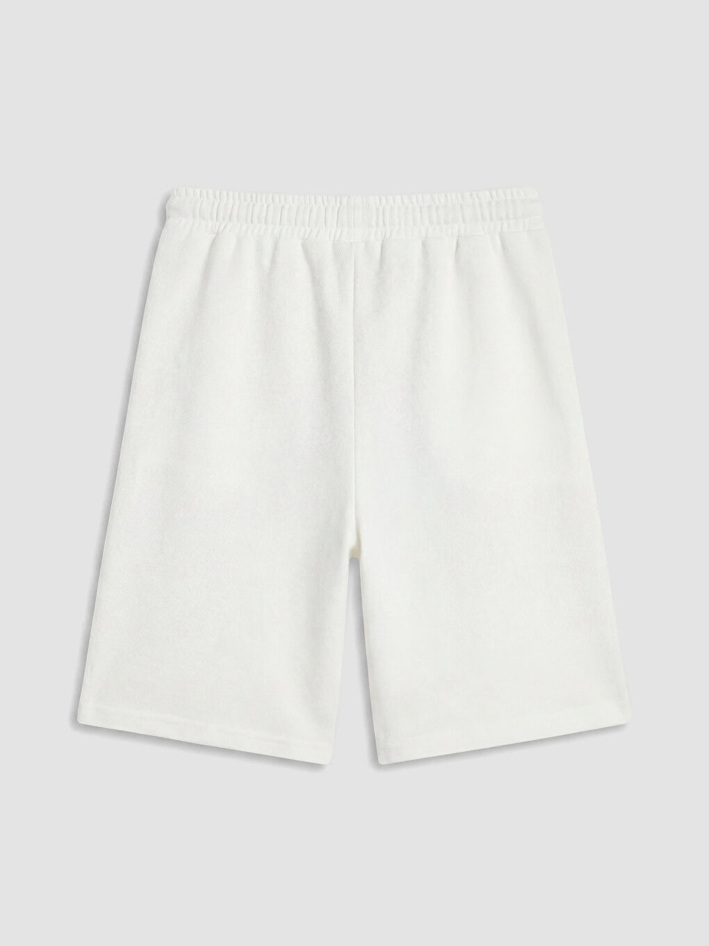 Beyaz Beli Lastikli Erkek Çocuk Pike Şort-1