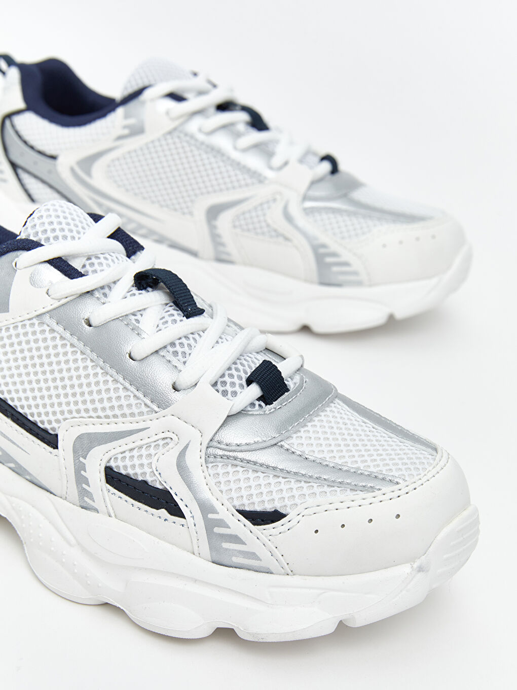 Beyaz Bağcıklı Kız Çocuk Spor Ayakkabı-2