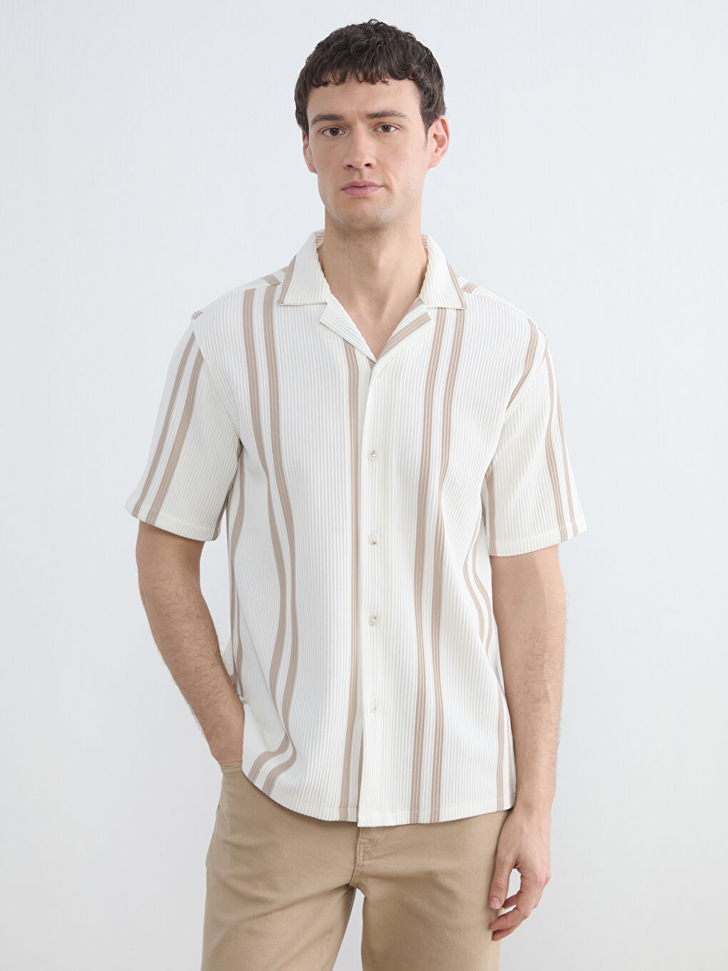 Ekru Regular Fit Çizgili Erkek Gömlek