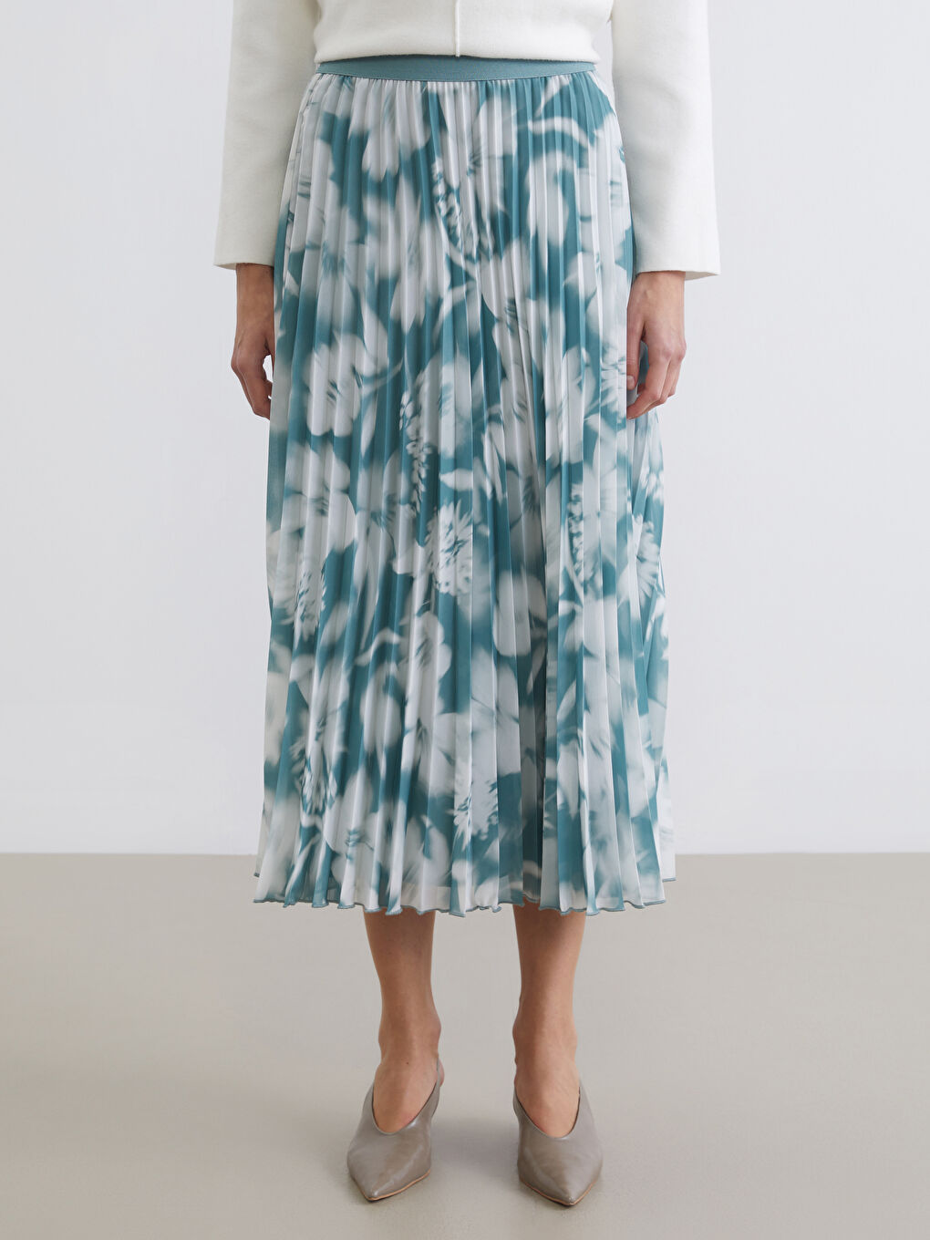 ZELENA Suknja  Žena-1