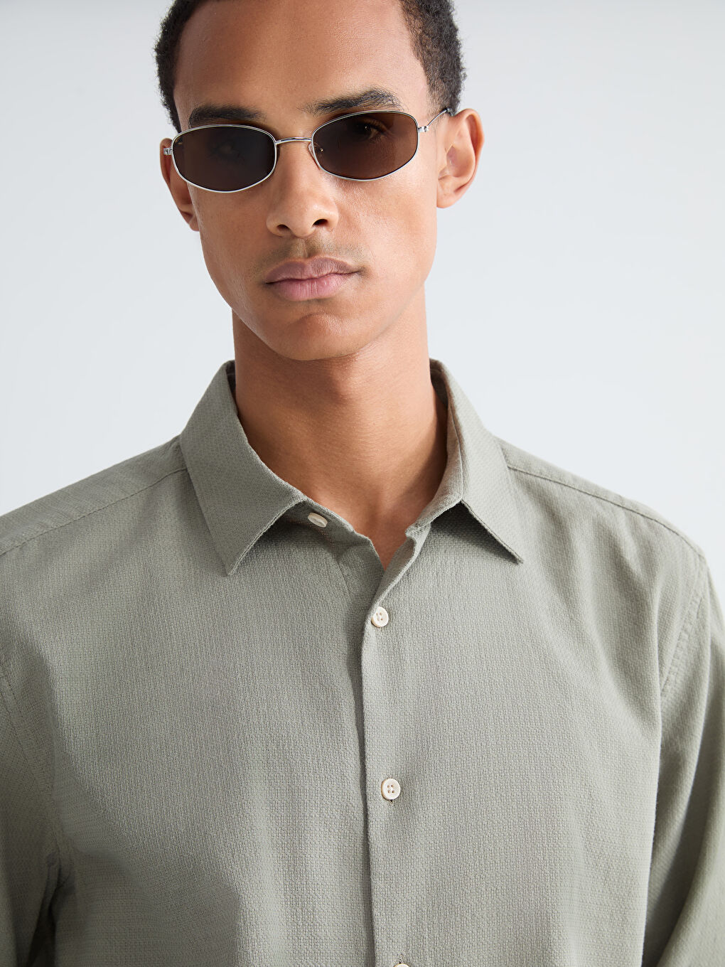 Рубашка из ткани добби стандартного кроя для мужчин-2