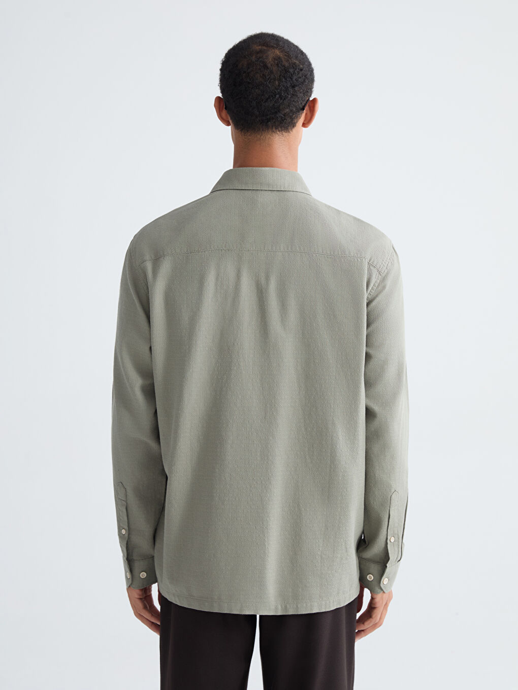 Рубашка из ткани добби стандартного кроя для мужчин-3