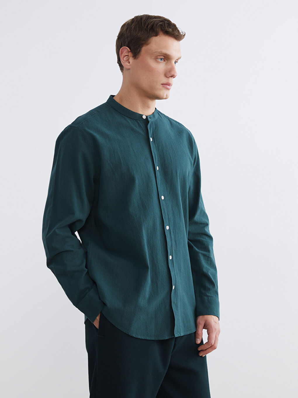 Мужская рубашка стандартного кроя