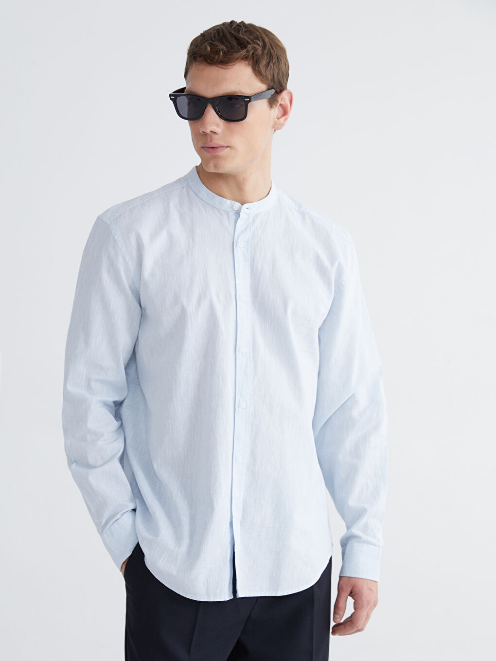 Мужская рубашка стандартного кроя из льняной смеси