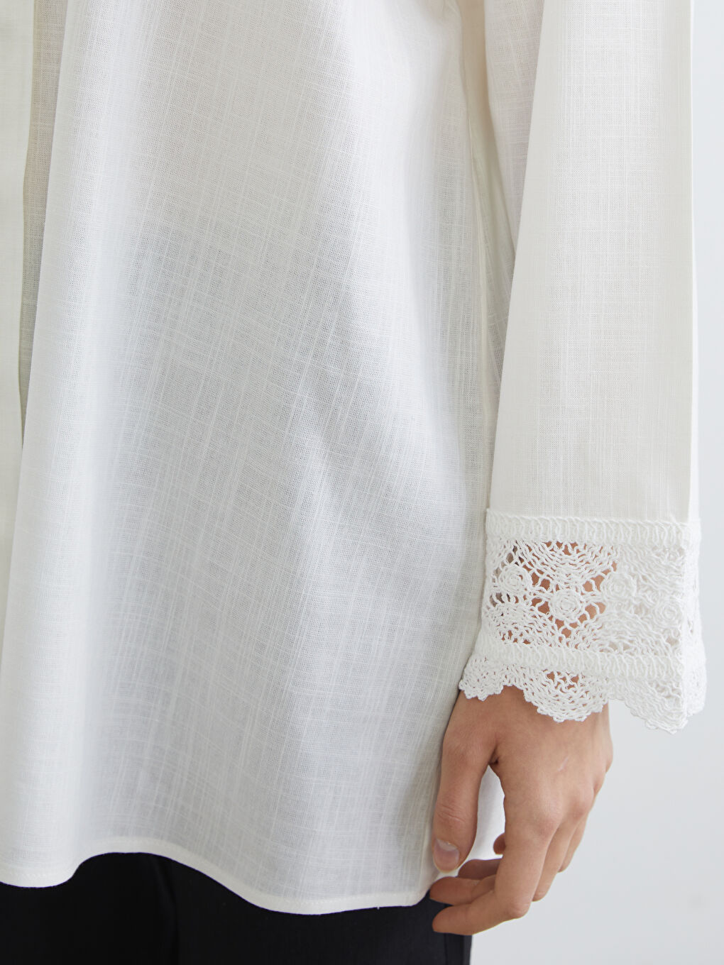Oversized Women's Tunic Shirt with Lace Details-2