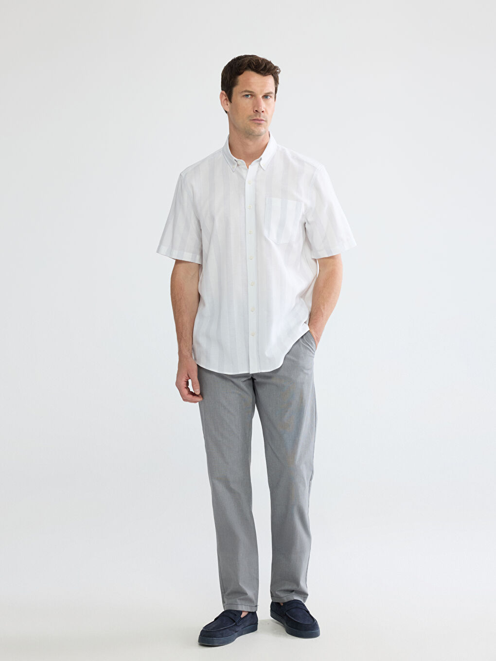 Gri Regular Fit Çizgili Armürlü Erkek Gömlek-1