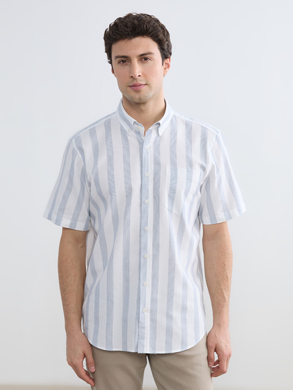 Beyaz Regular Fit Çizgili Armürlü Erkek Gömlek-1
