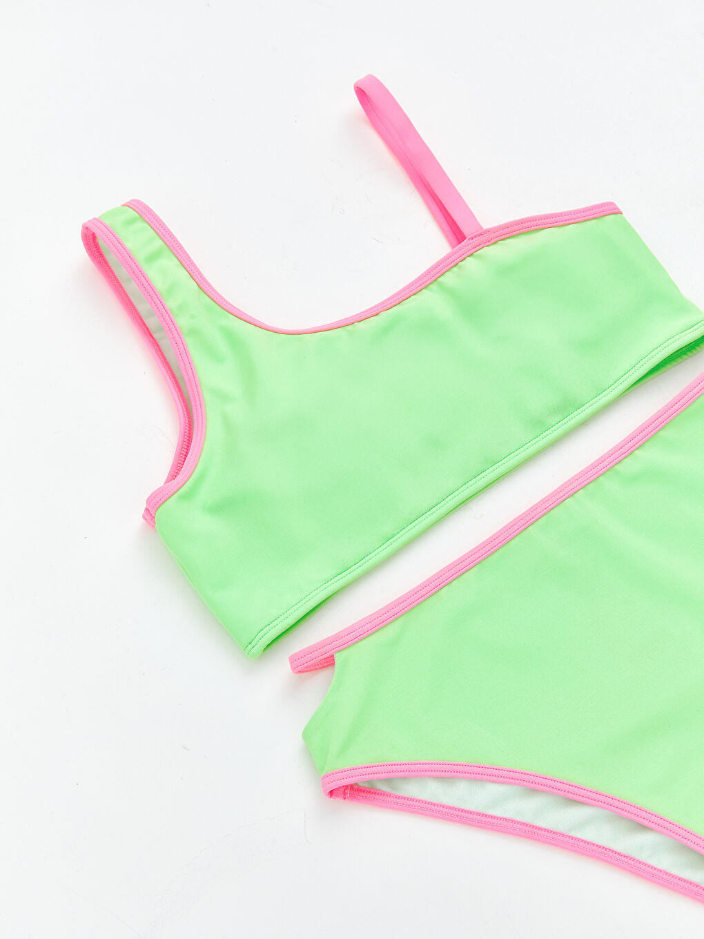 Yeşil Tek Omuz Pencereli Kız Çocuk Bikini Takımı-2