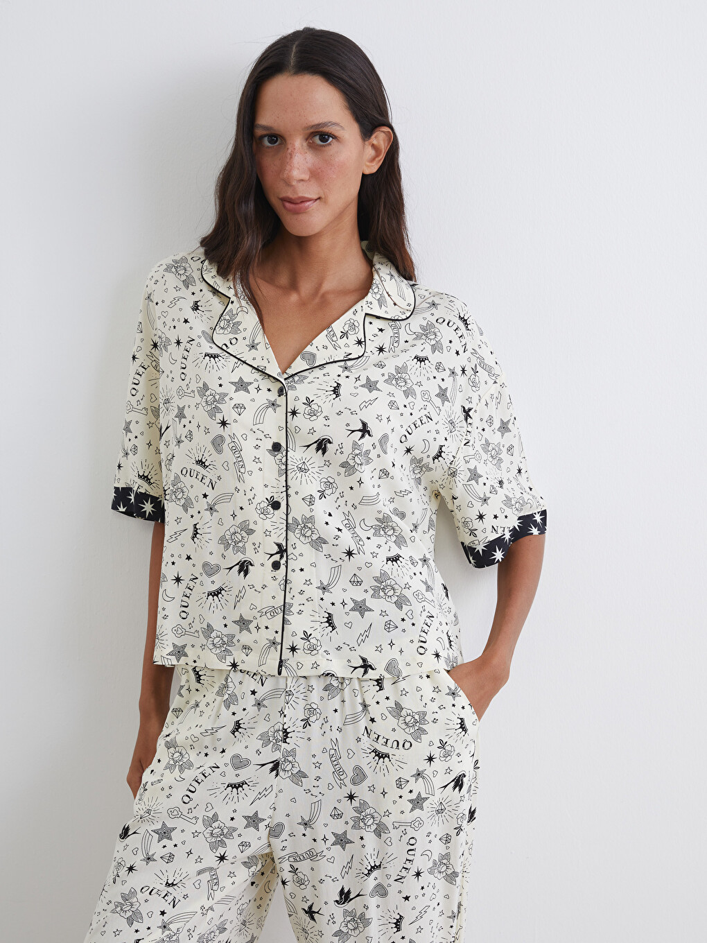 Ekru Gömlek Yaka Desenli Kadın Pijama Üstü