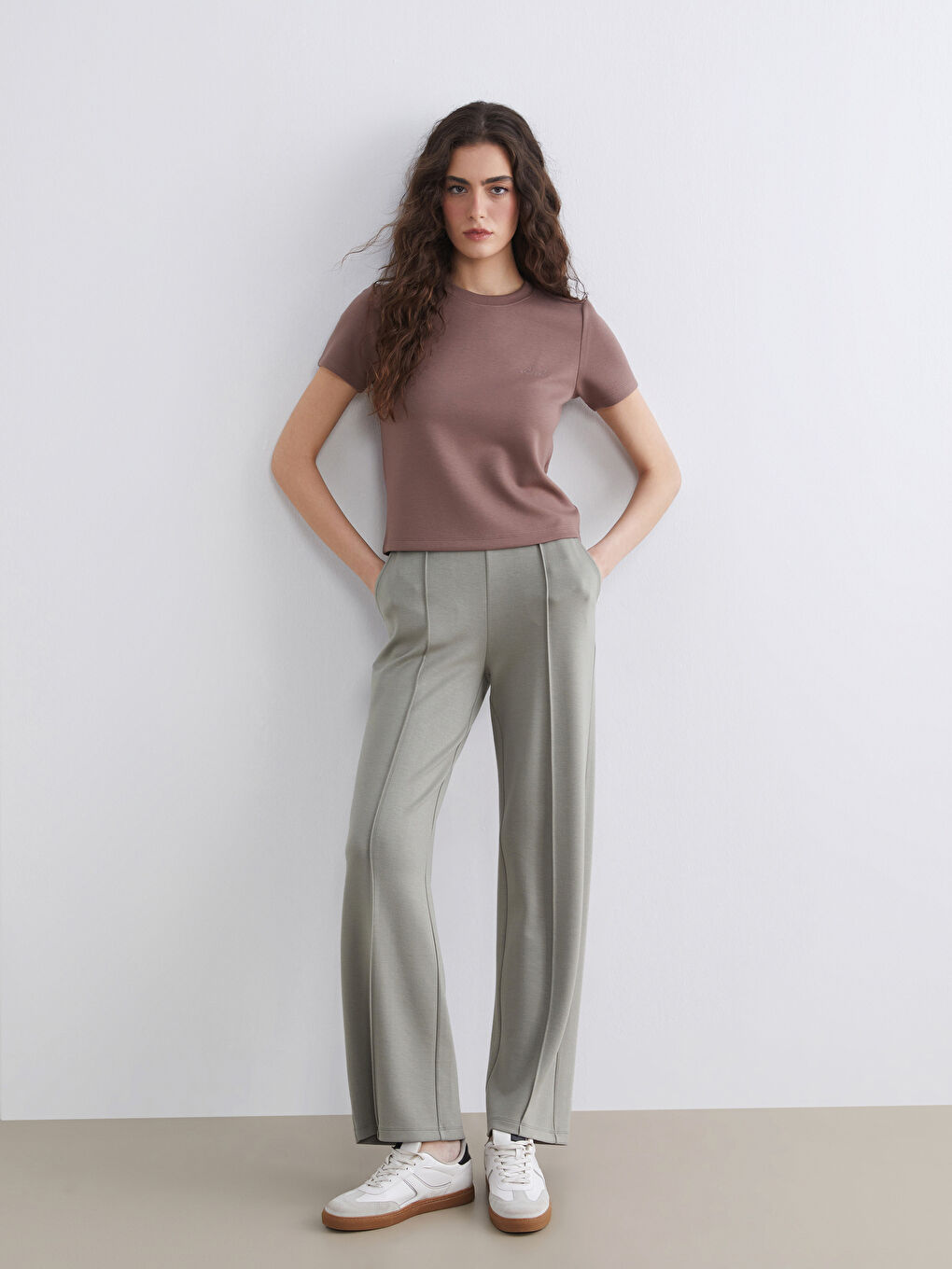 Женщины Зелёный Брюки‑джоггеры