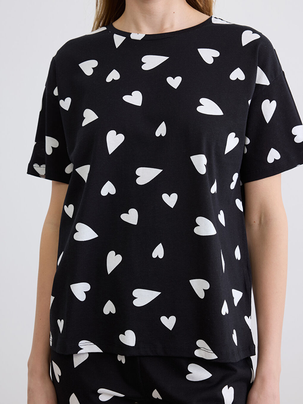 Siyah Kalp Desenli Kadın Pijama Takım-2