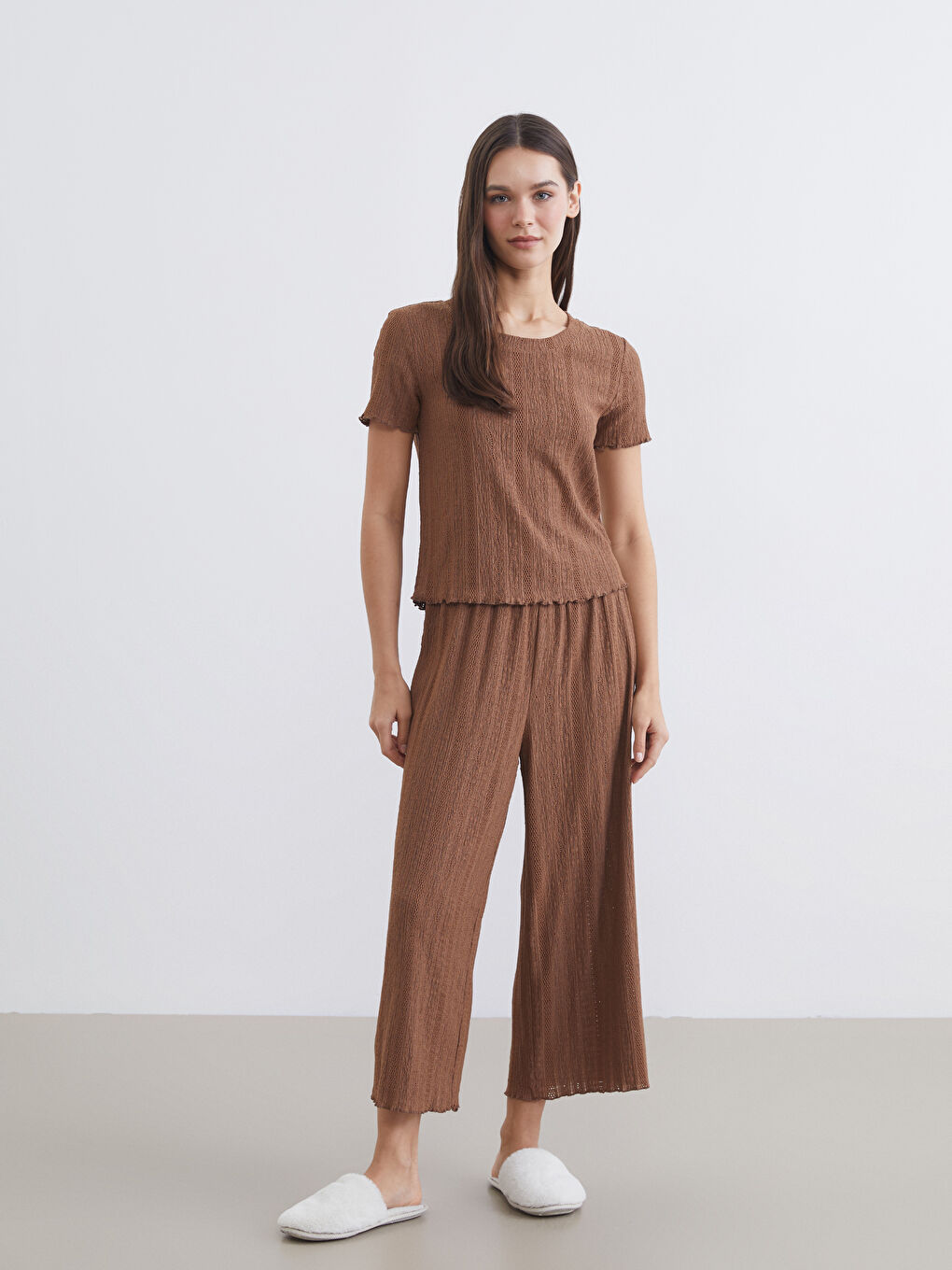 طقم بيجامات كابري بني امرأة-1