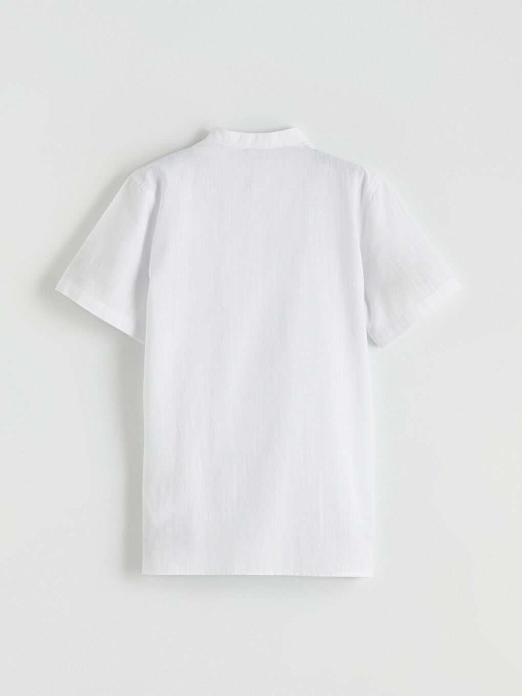 Beyaz Hakim Yaka Basic Erkek Çocuk Gömlek-1