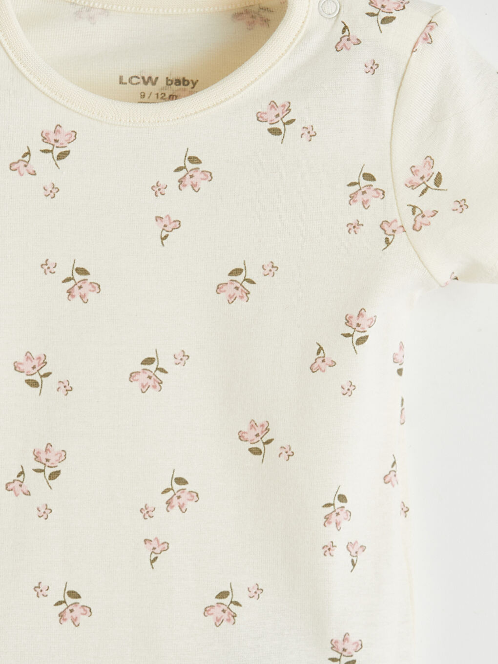 Two-piece snap-closure bodysuit set for baby girls with a crew neck.-9