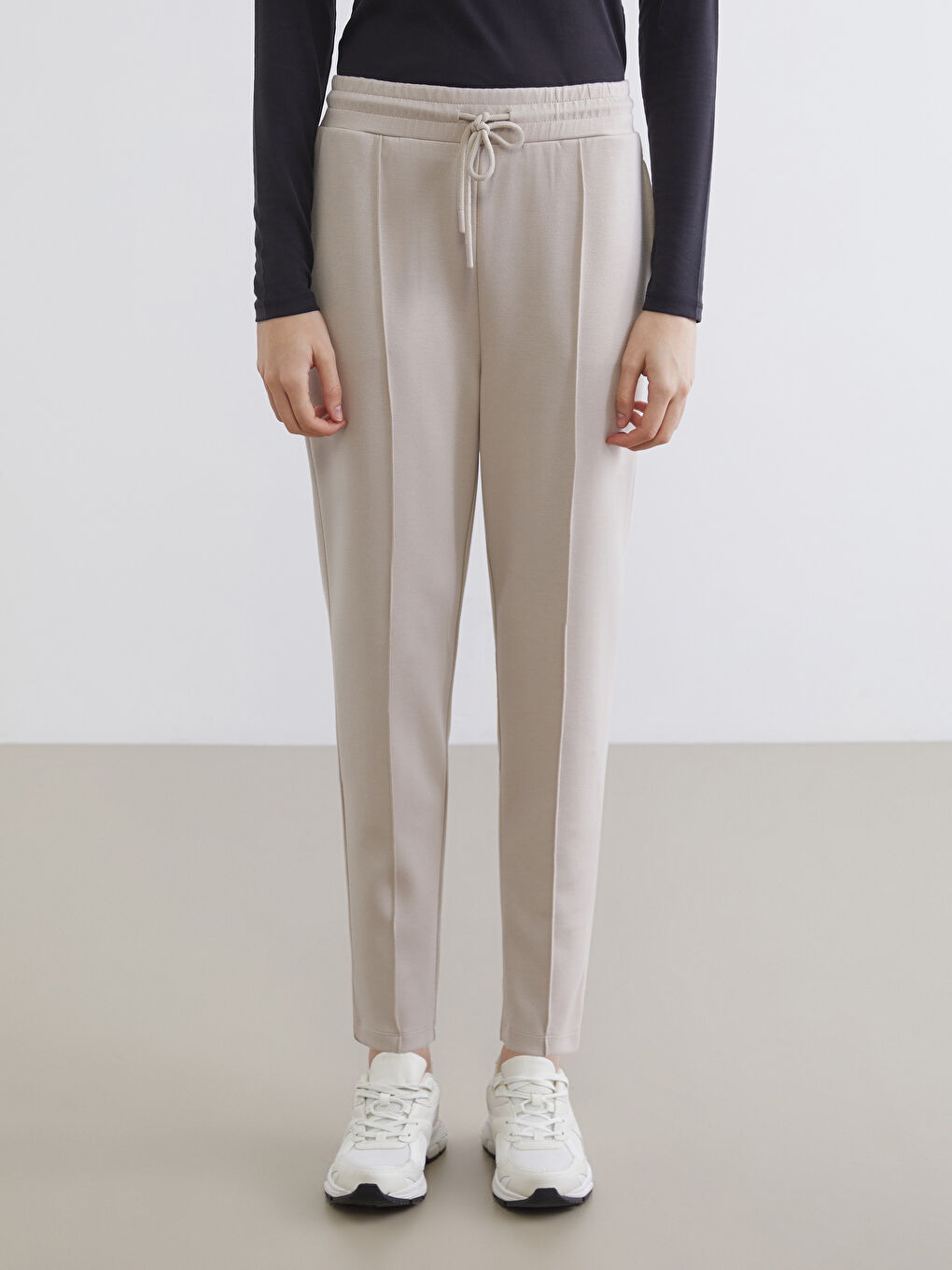 Soft Touch Women's Sweatpants with Elastic Waistband-1