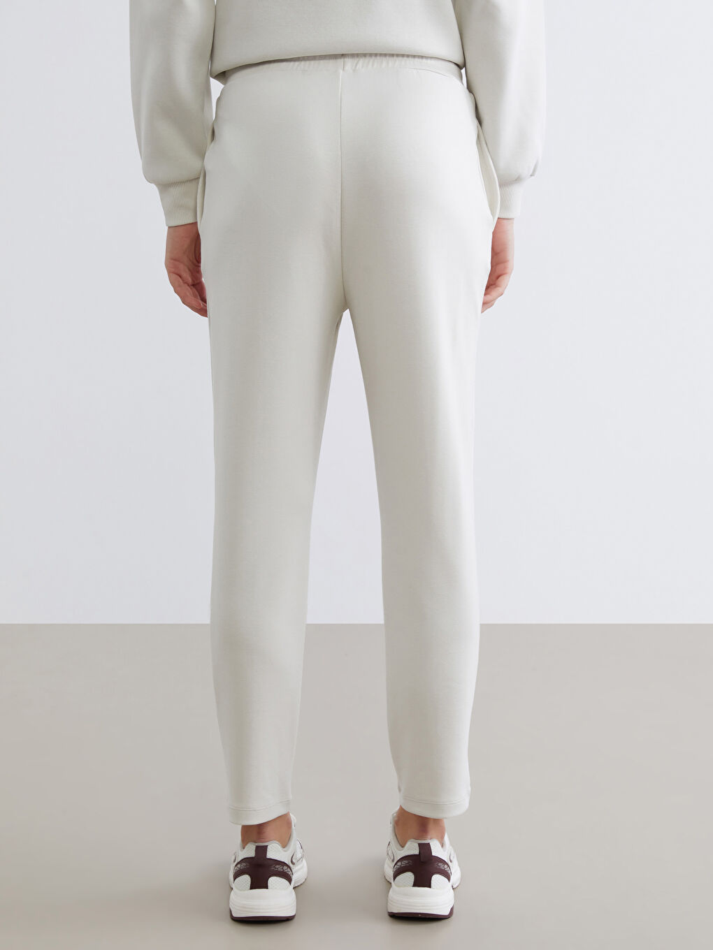 Soft Touch Women's Sweatpants with Elastic Waist-3