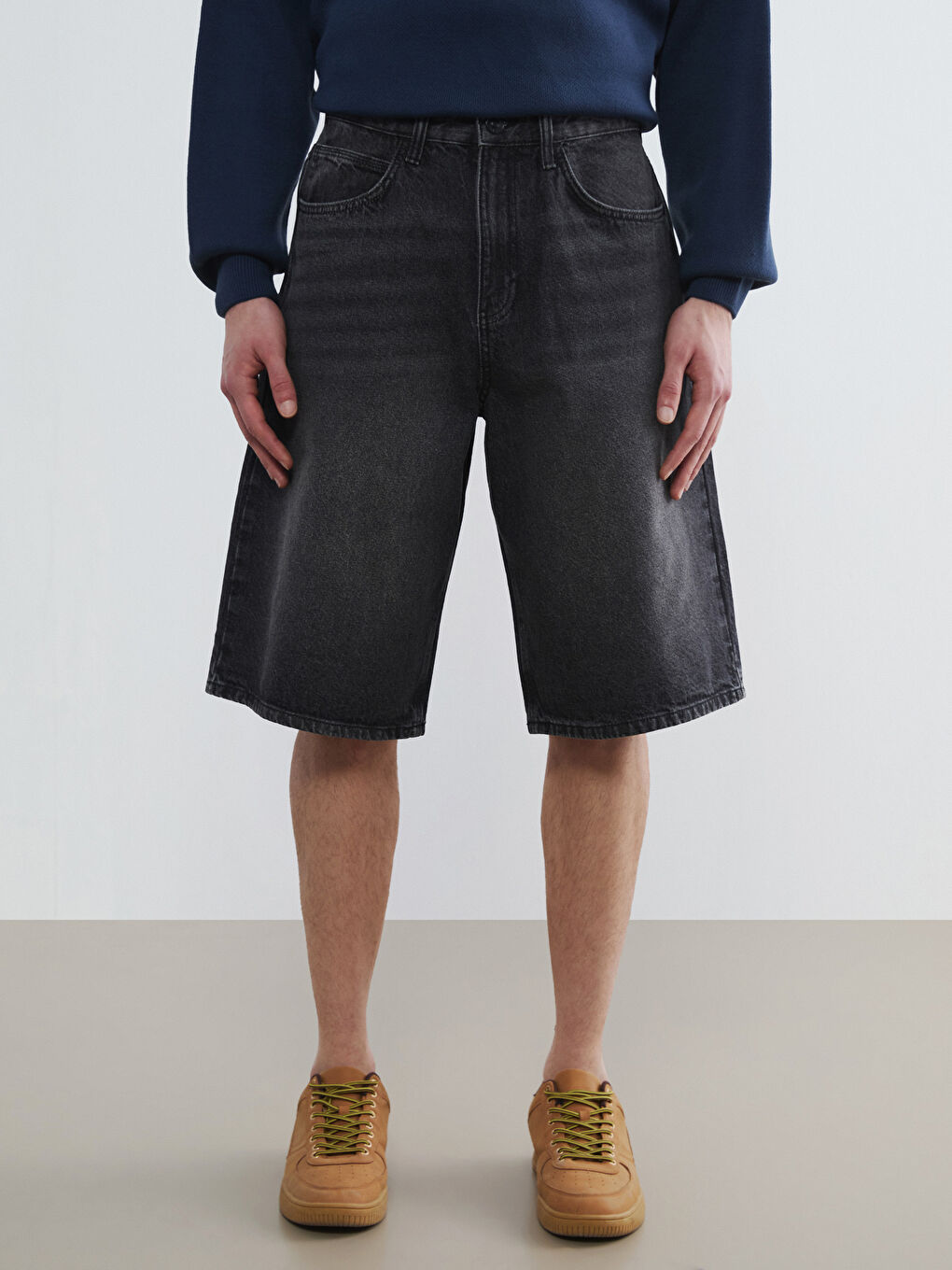 Man BLACK Denim Shorts-1