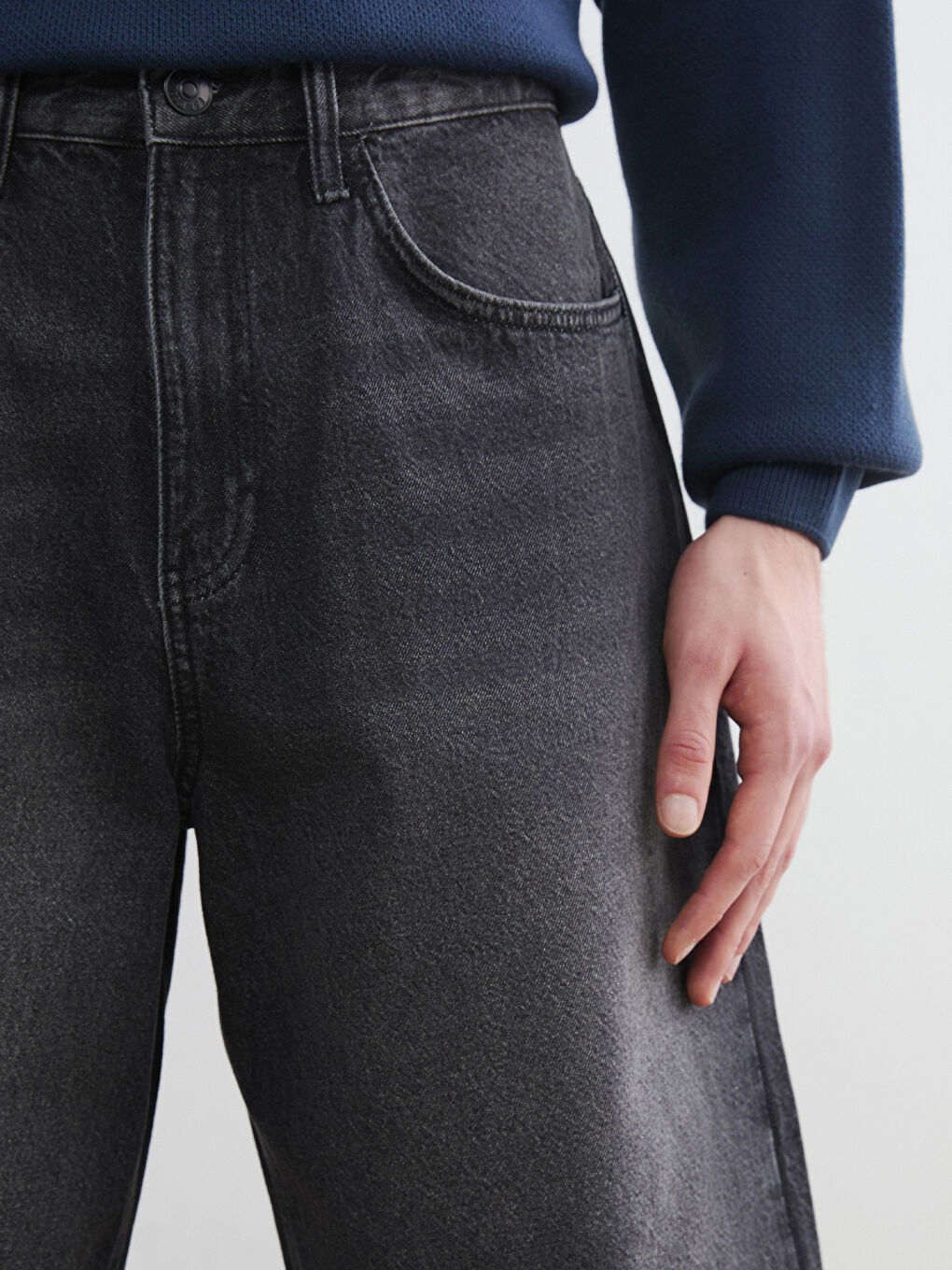 Man BLACK Denim Shorts-2