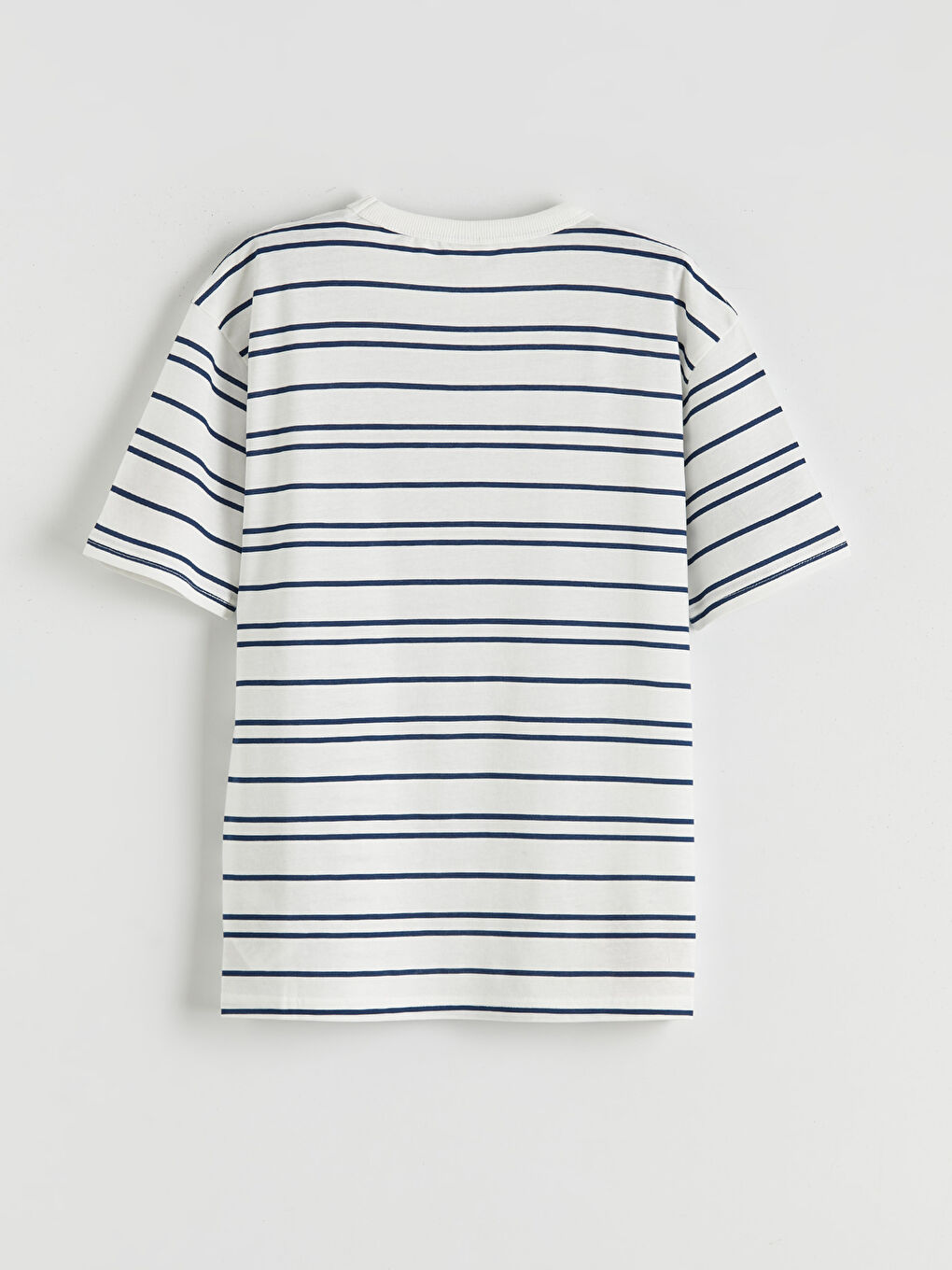 Полосатые футболка и шорты для мальчиков-2