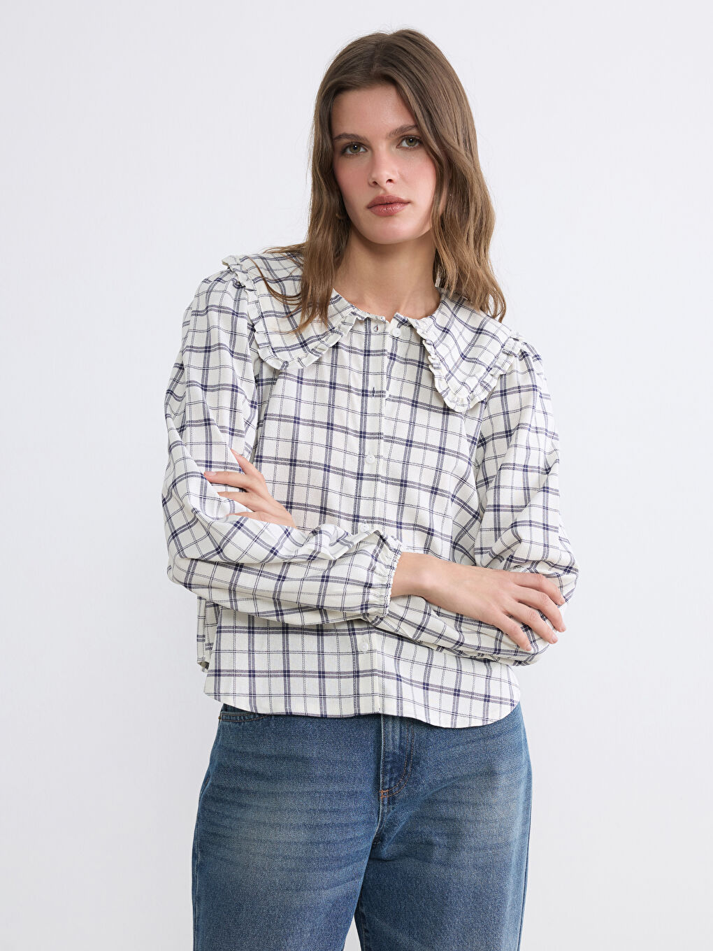 Chemise à carreaux pour femme à col Claudine