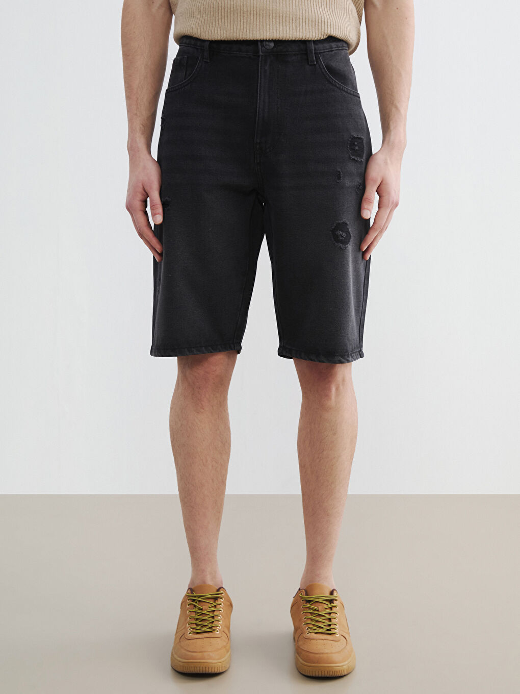 Мъжки дънкови къси панталони с редовна кройка-1