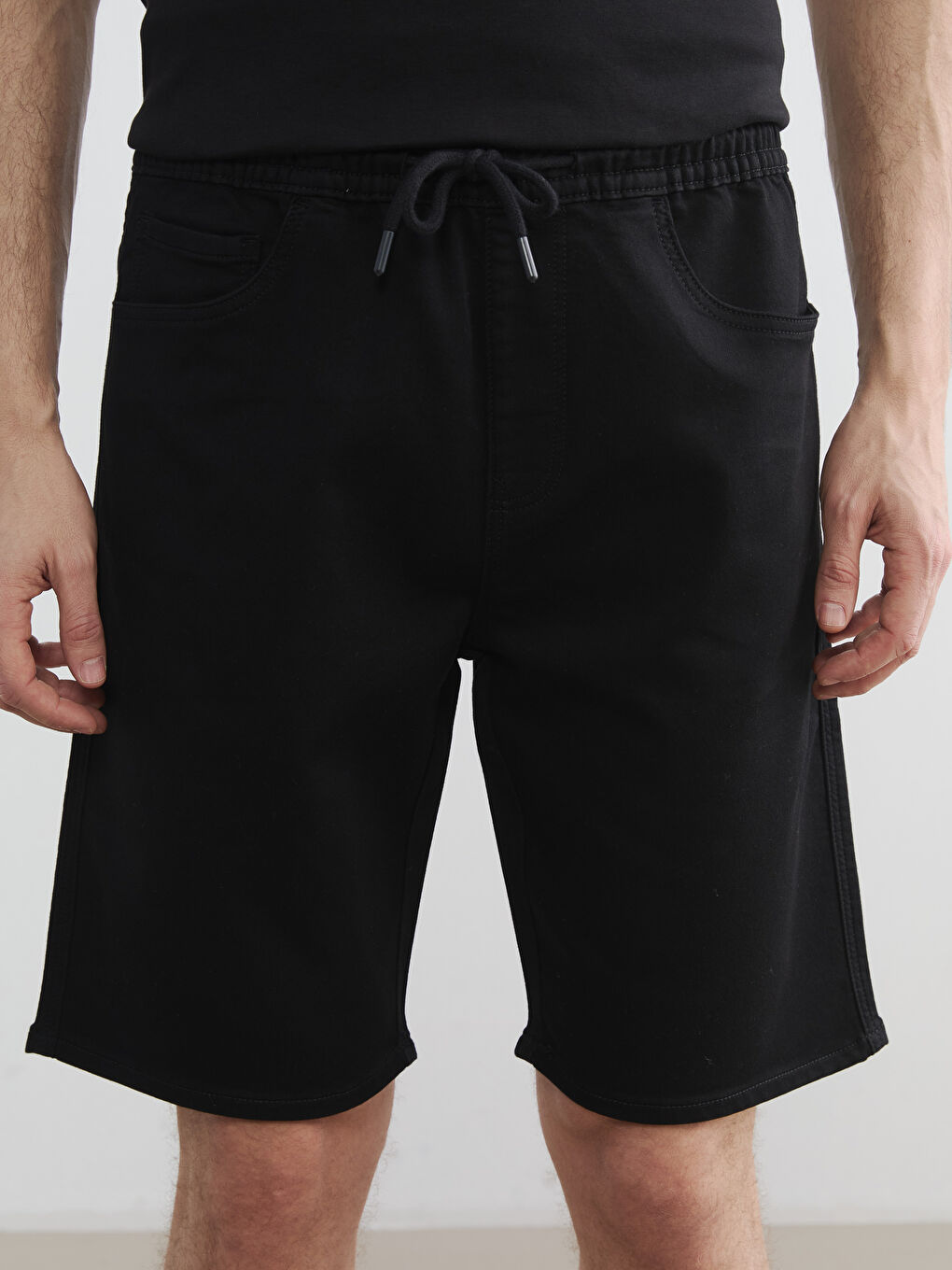 Мъжки дънкови къси панталони с редовна кройка-2