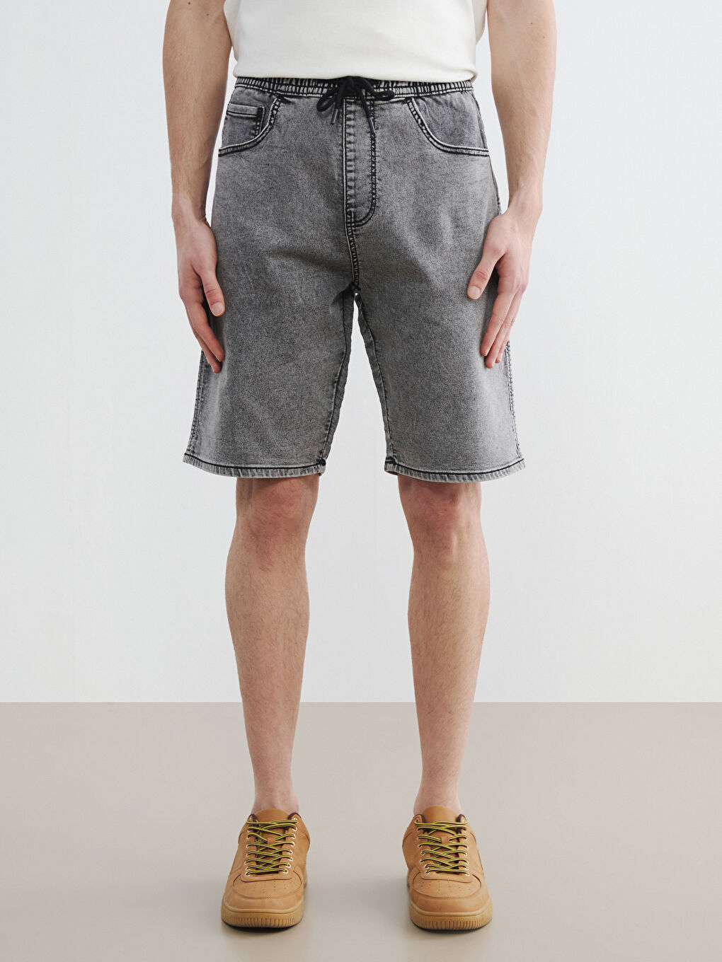 Short en jean ATHRACIDE Homme-1