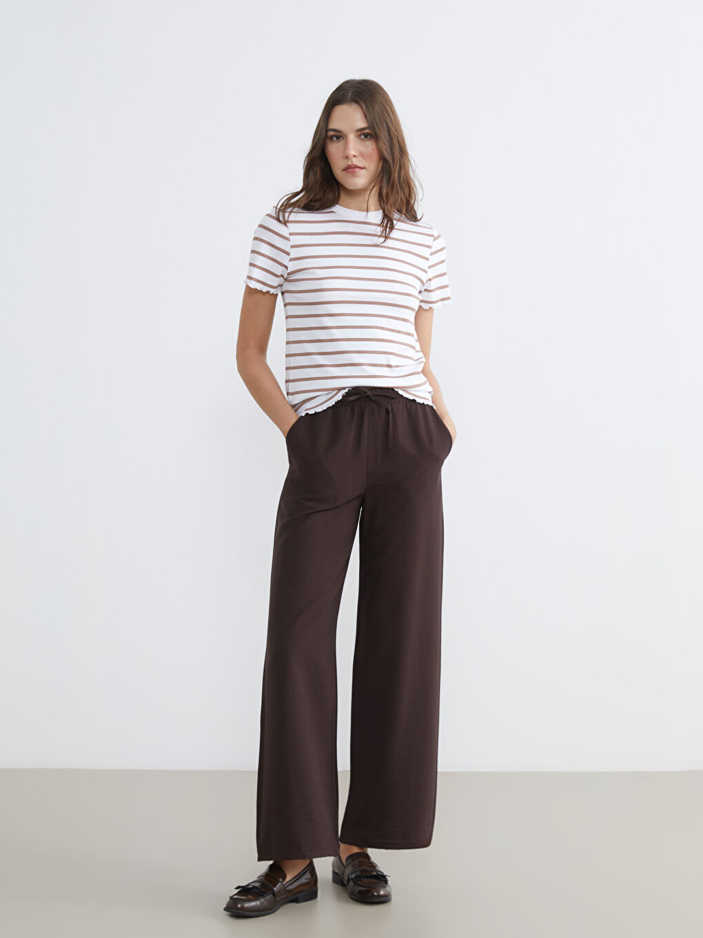 Женщины Коричневый Футболка-1