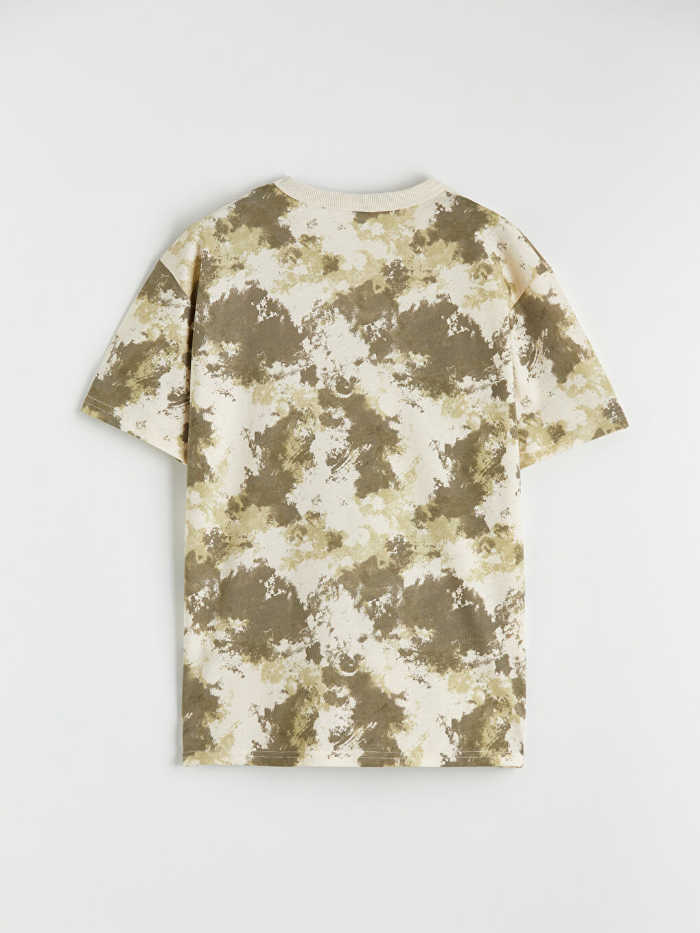 Haki Bisiklet Yaka Batik Desenli Erkek Çocuk Tişört-1