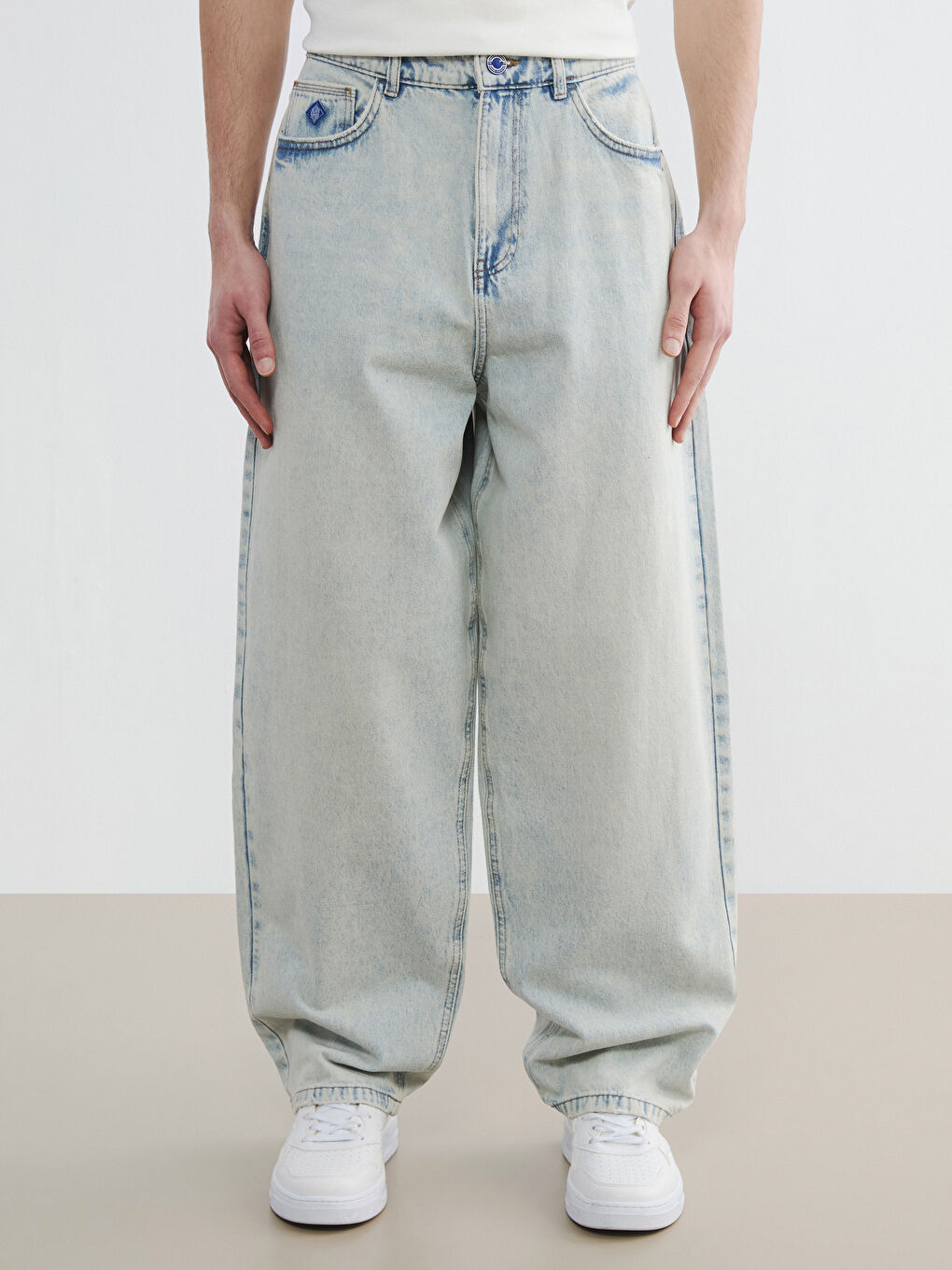 710 Loose Fit Men's Jeans-1