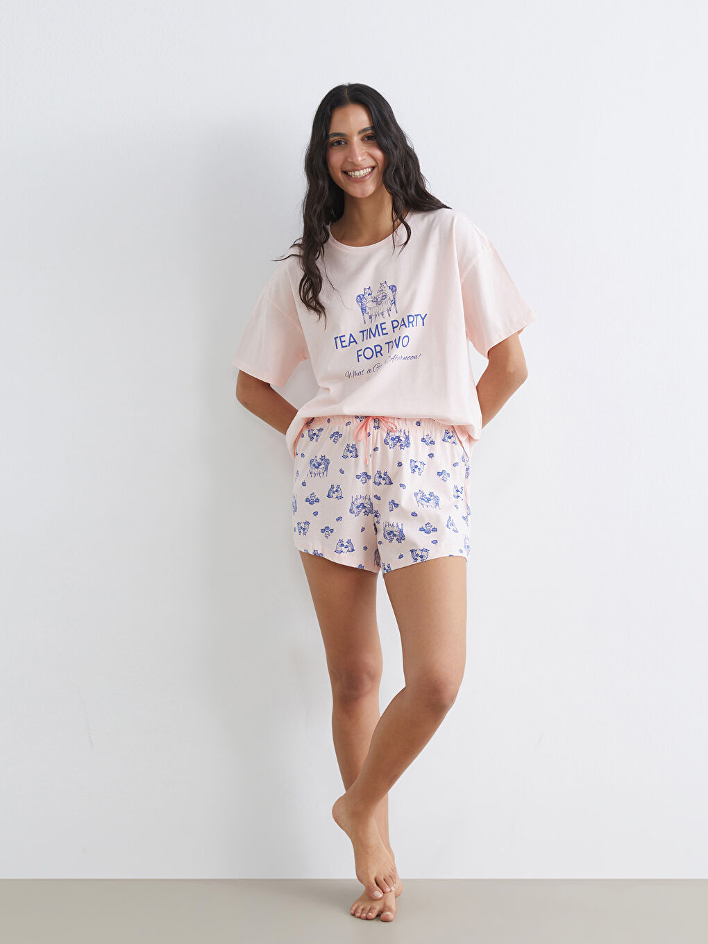 Pembe Bisiklet Yaka Baskılı Kadın Şortlu Pijama Takımı